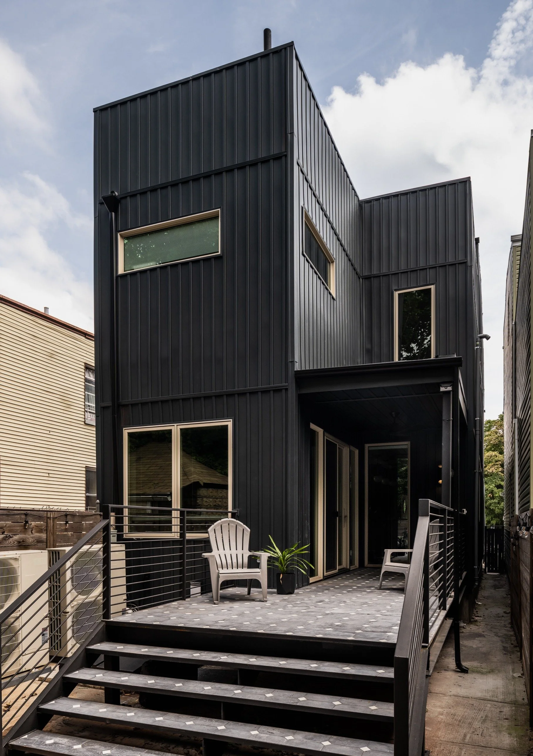 MCV 372 E 9th Exterior-31.jpg