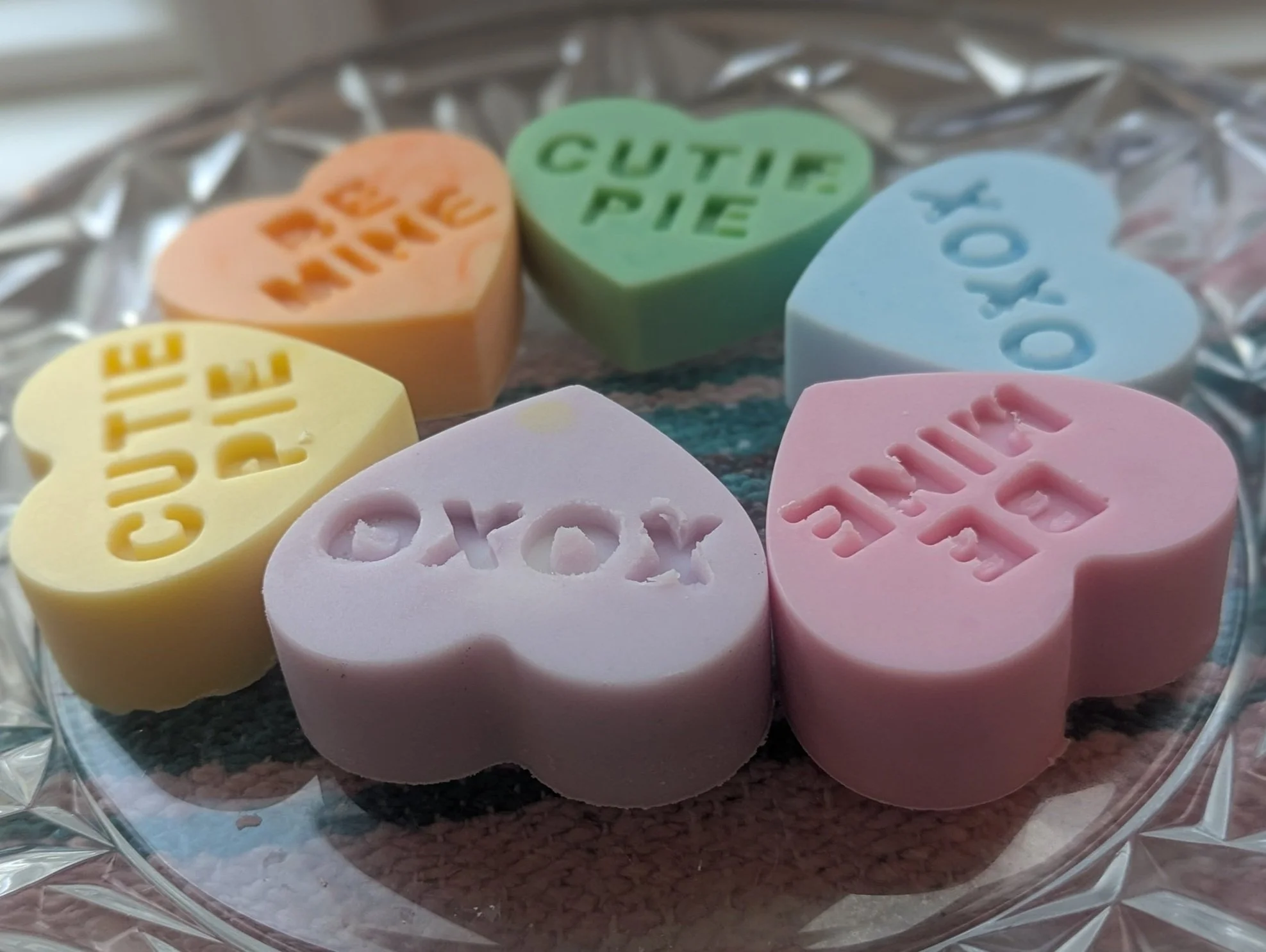 duckducksoap-colorfulcandyhearts.jpg