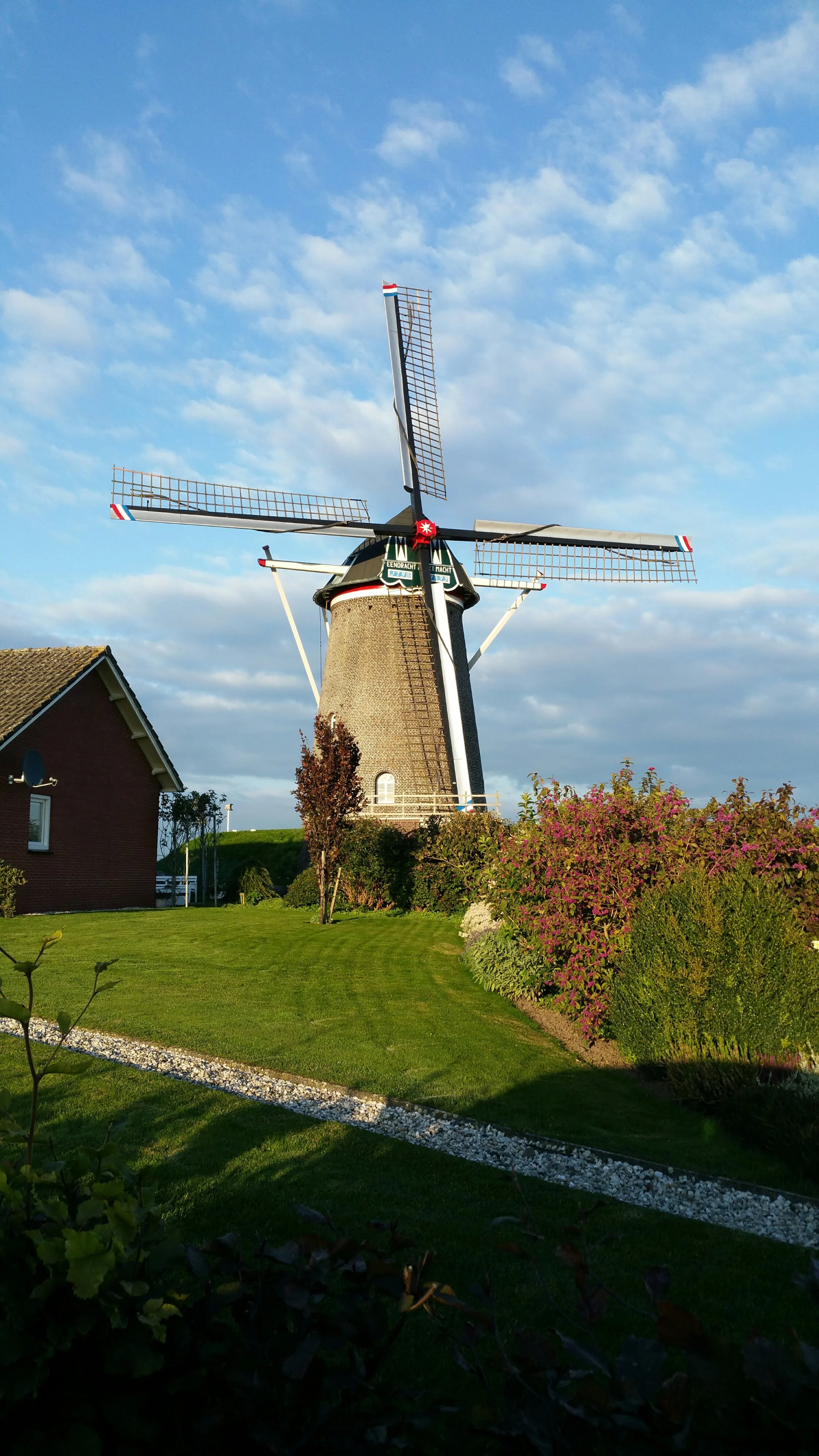 156. Meterik Eendracht maakt Macht.jpg