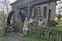 Theo van de Leer slaagt voor watermolenexamen