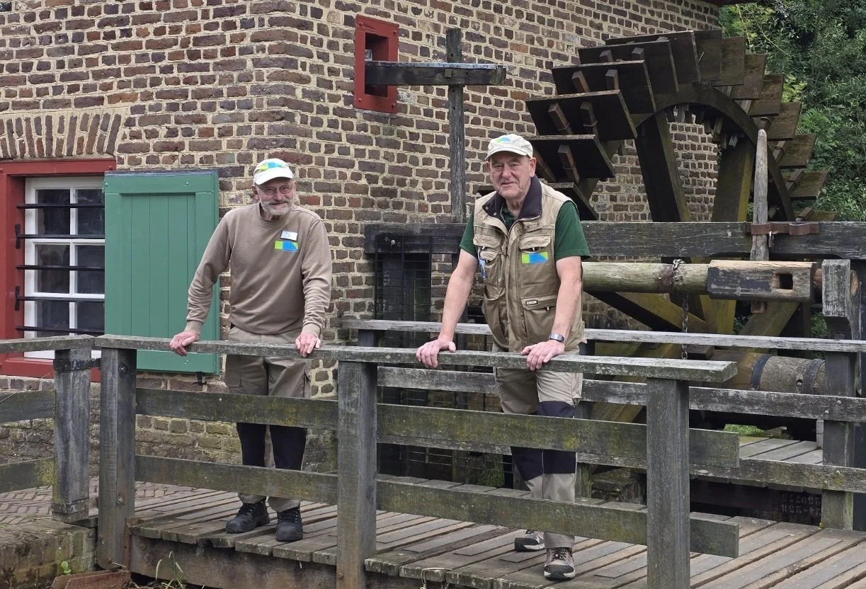 2 kandidaten toelatingsexamen watermolenaar; 2 geslaagden