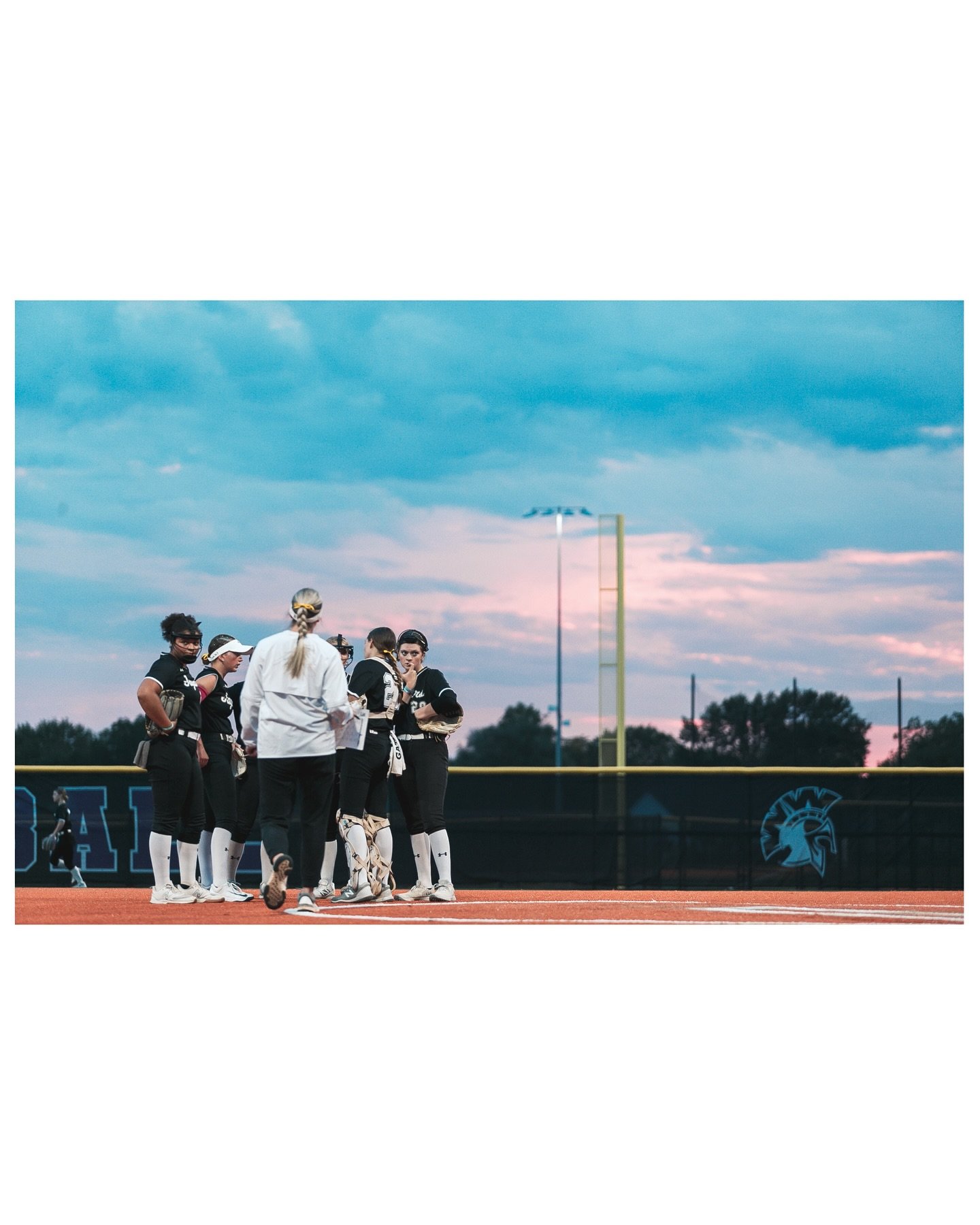 some baseball/softball from Jags vs Waukee ⚾️ 🥎