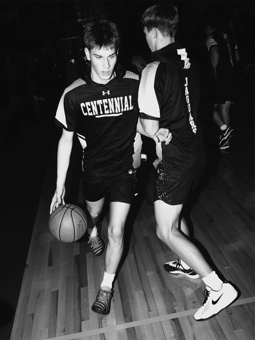 inner city battle 🐆 v 🦅 🏀 // @downerphoto 📸