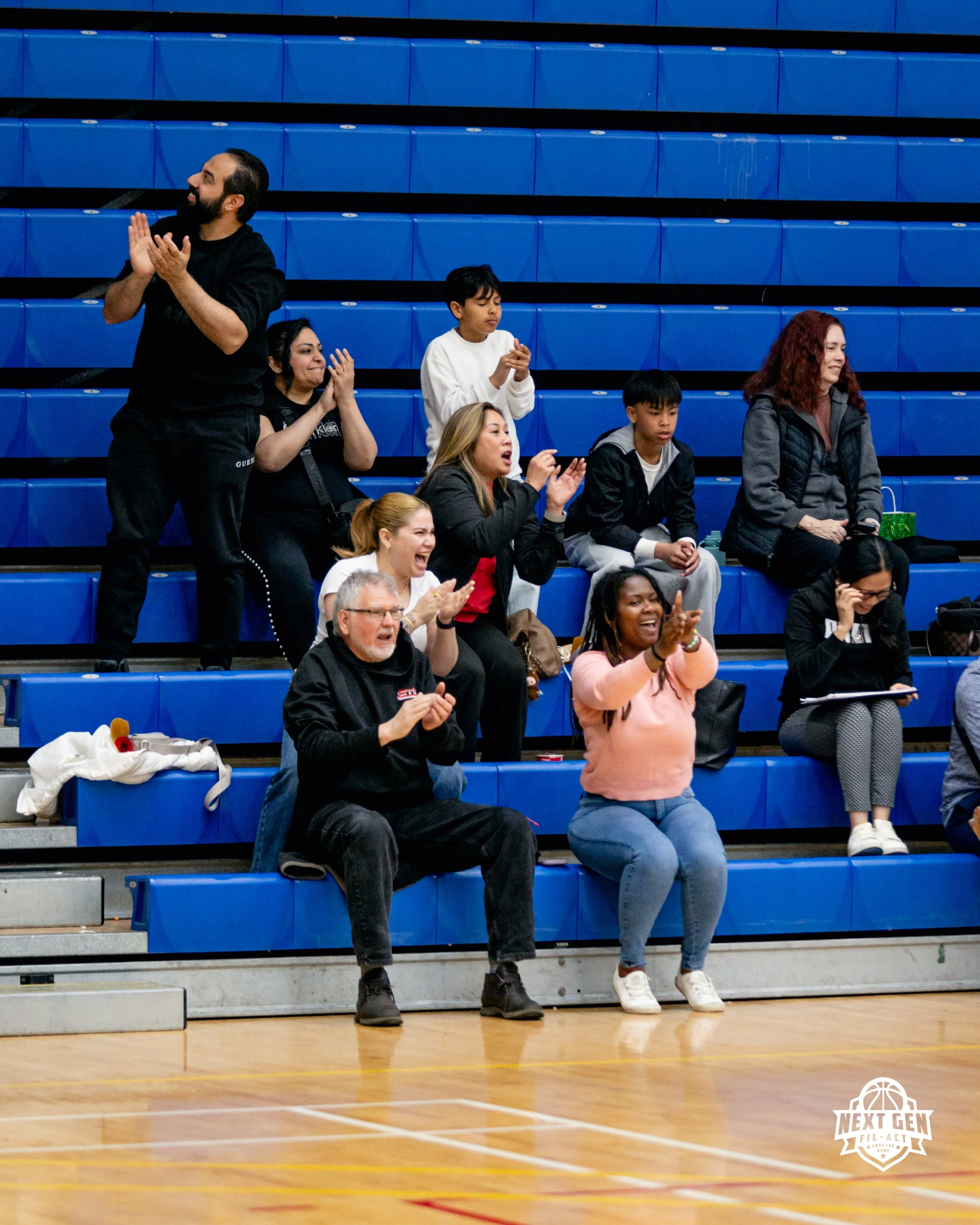 CROWD-31.jpg