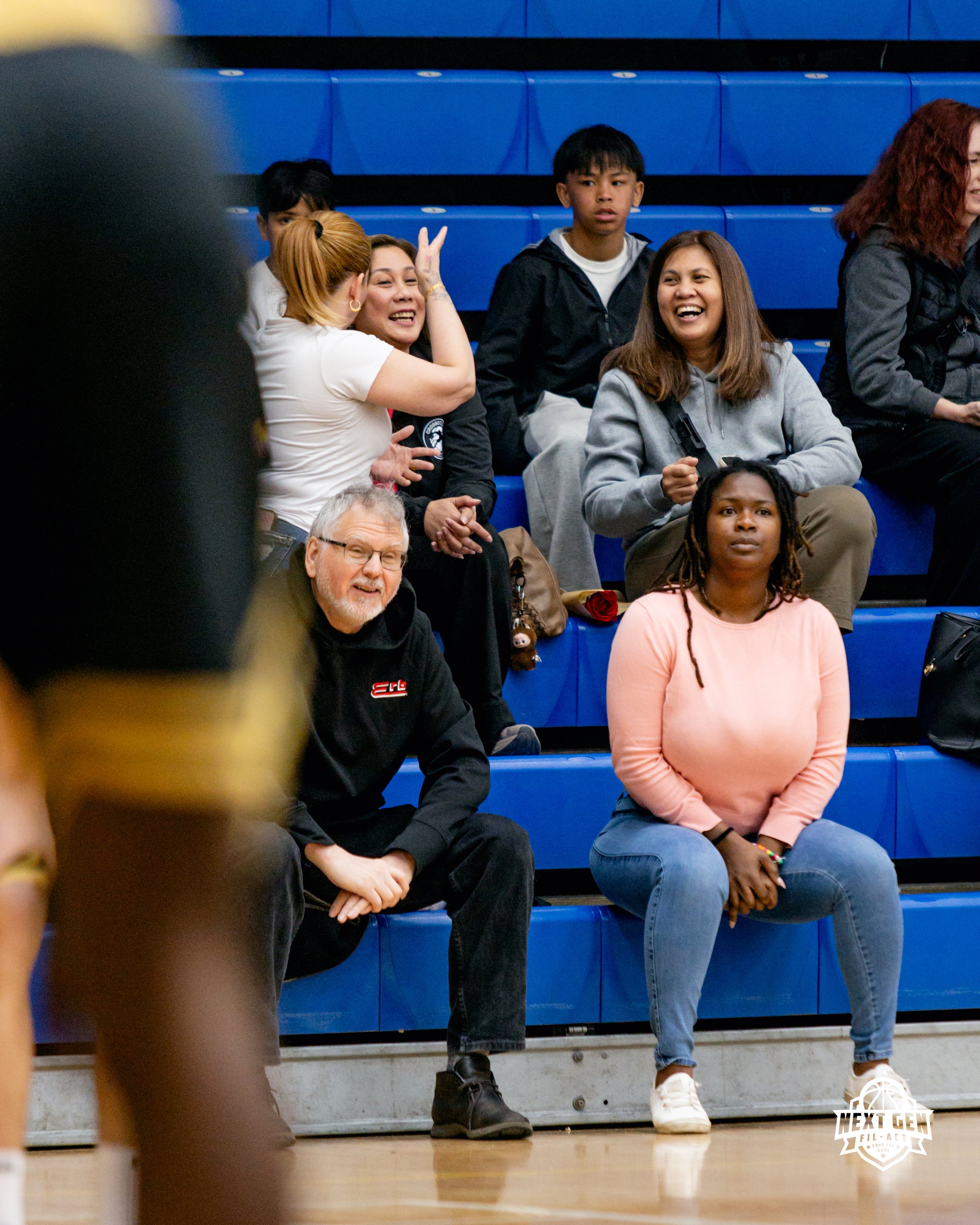 CROWD-25.jpg