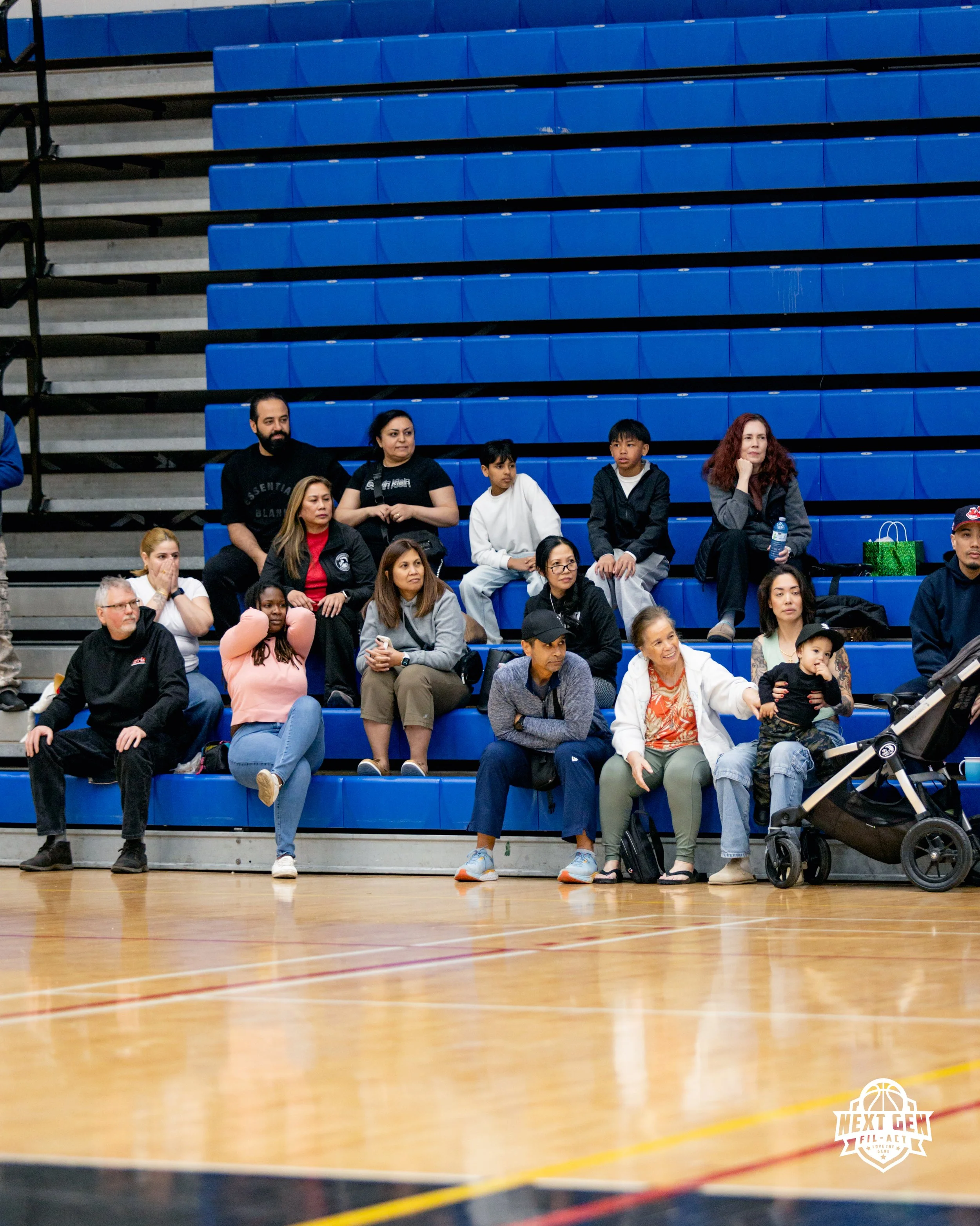 CROWD-34.jpg