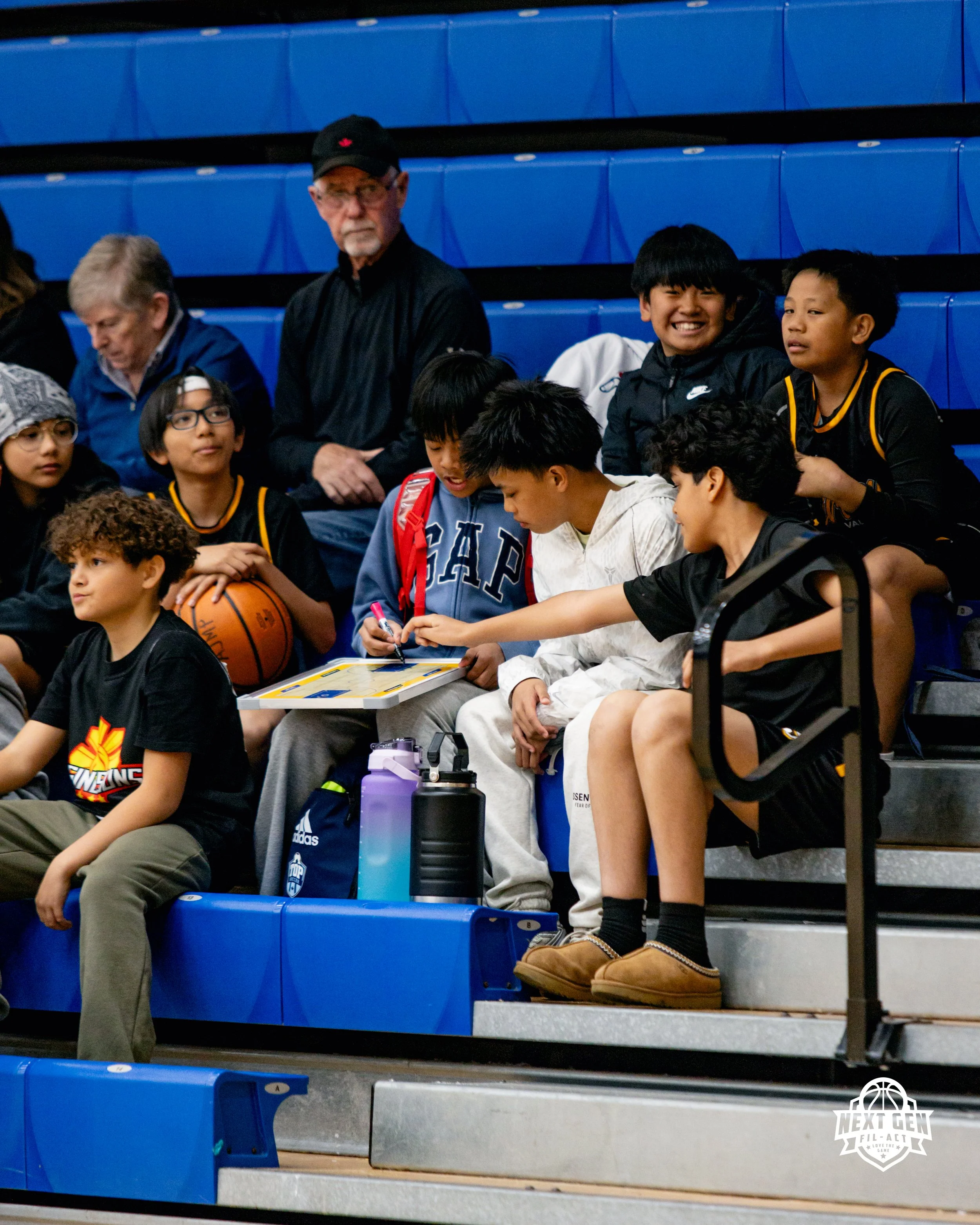 CROWD-10.jpg
