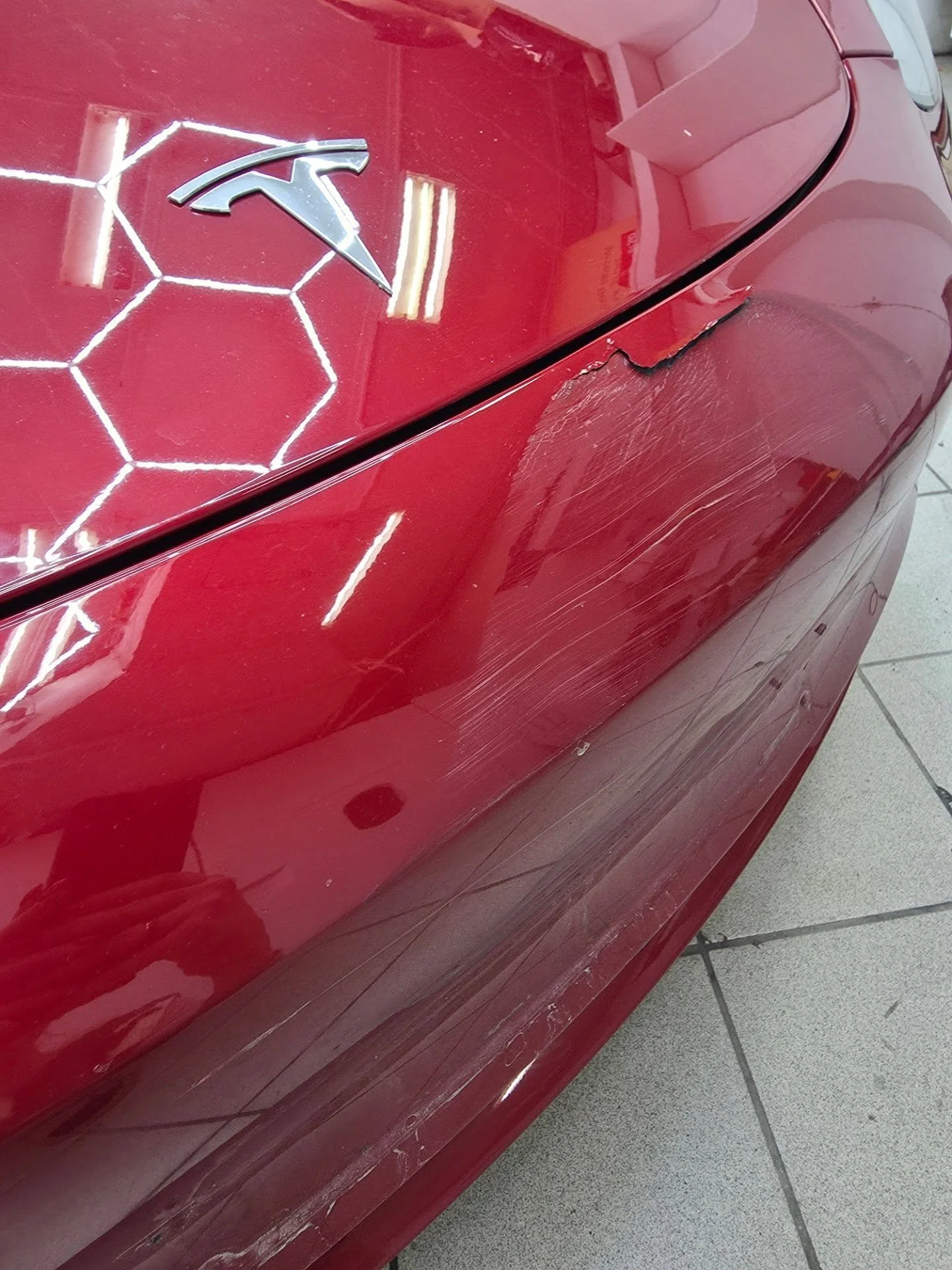 #beforeandafter #bodyshop #bilaglans #tesla #reykjanesb&aelig;r