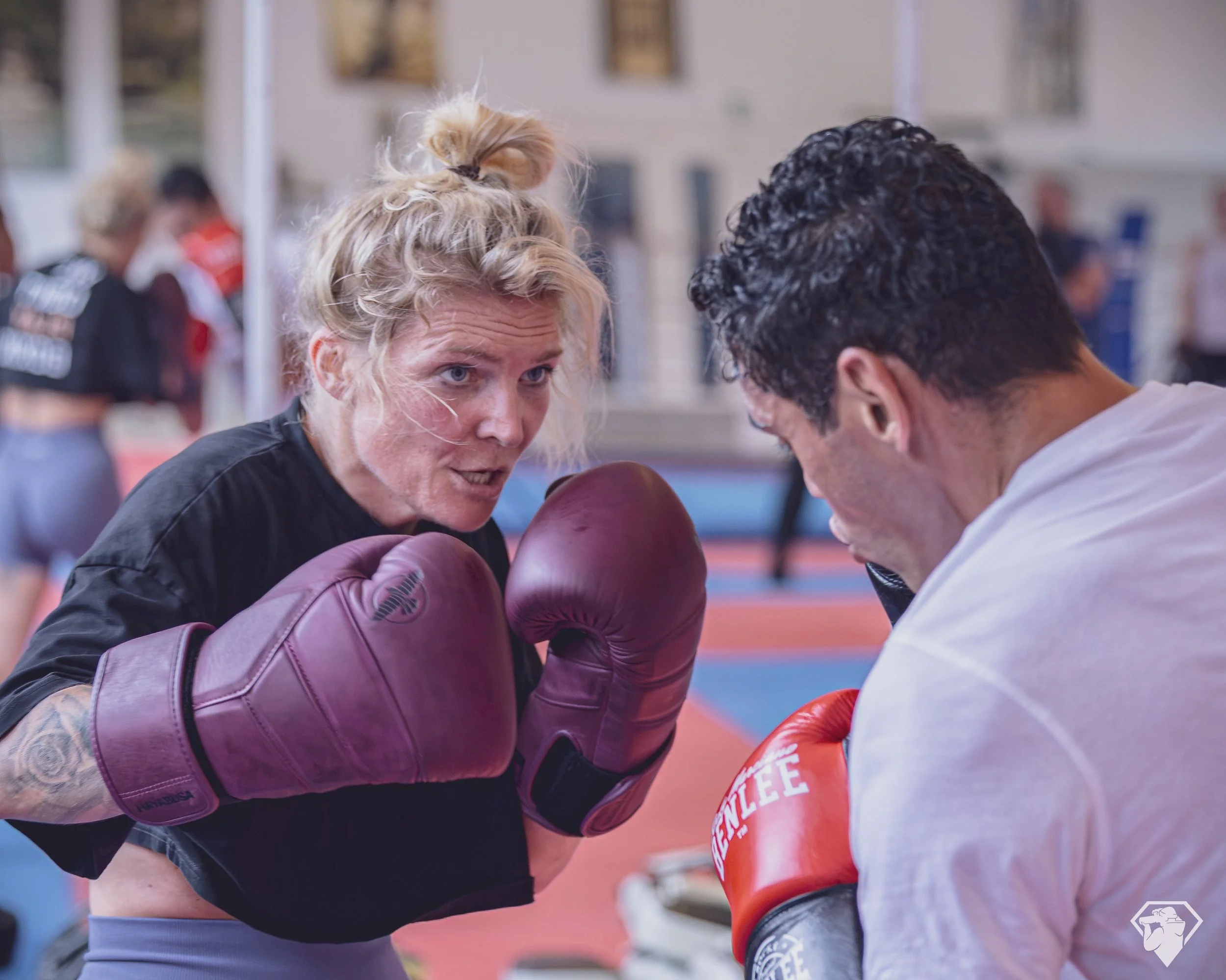 Kampfsport für Frauen & Mädchen in Gütersloh.