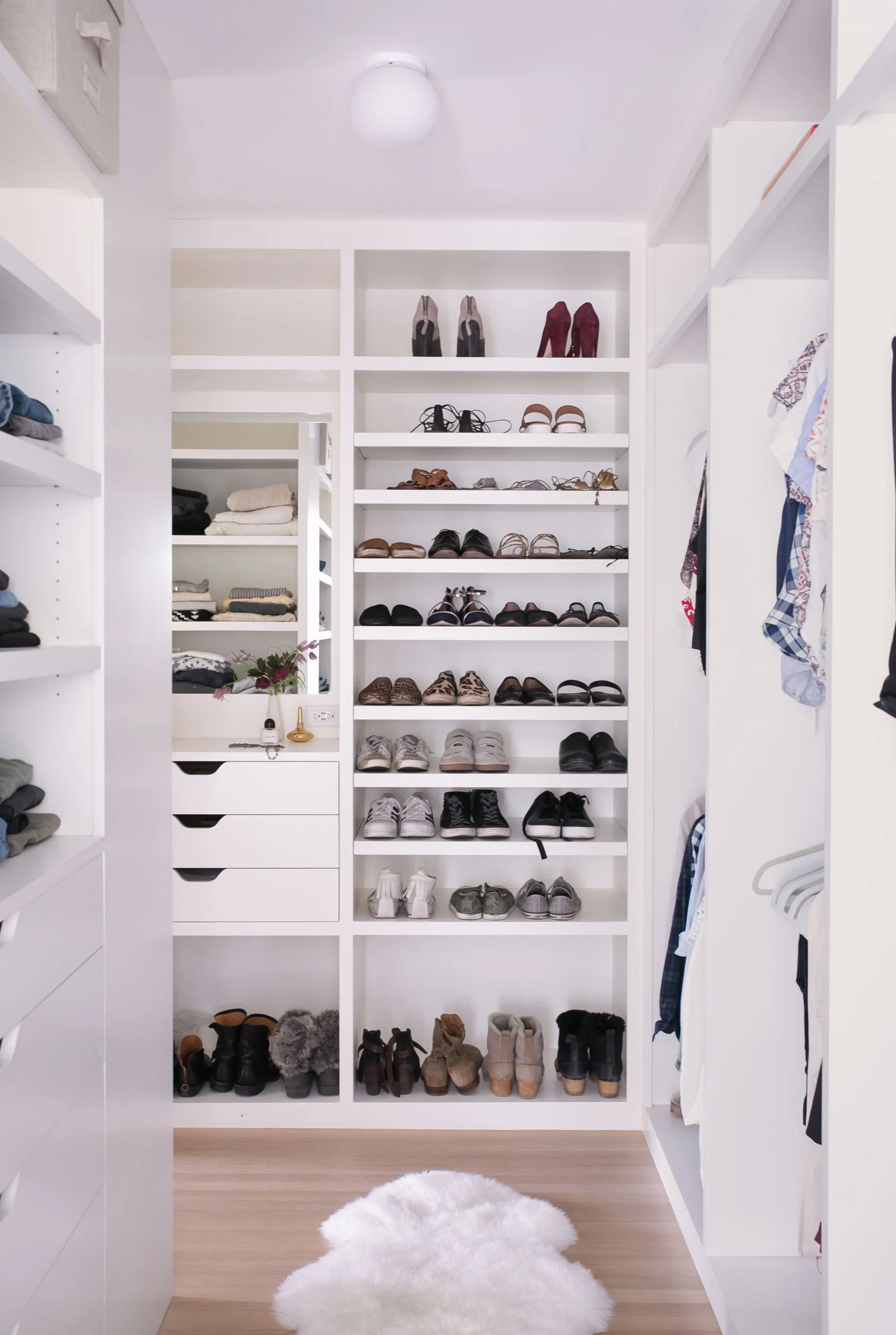 Lawson-Brookline-Katz-master-closet.jpg