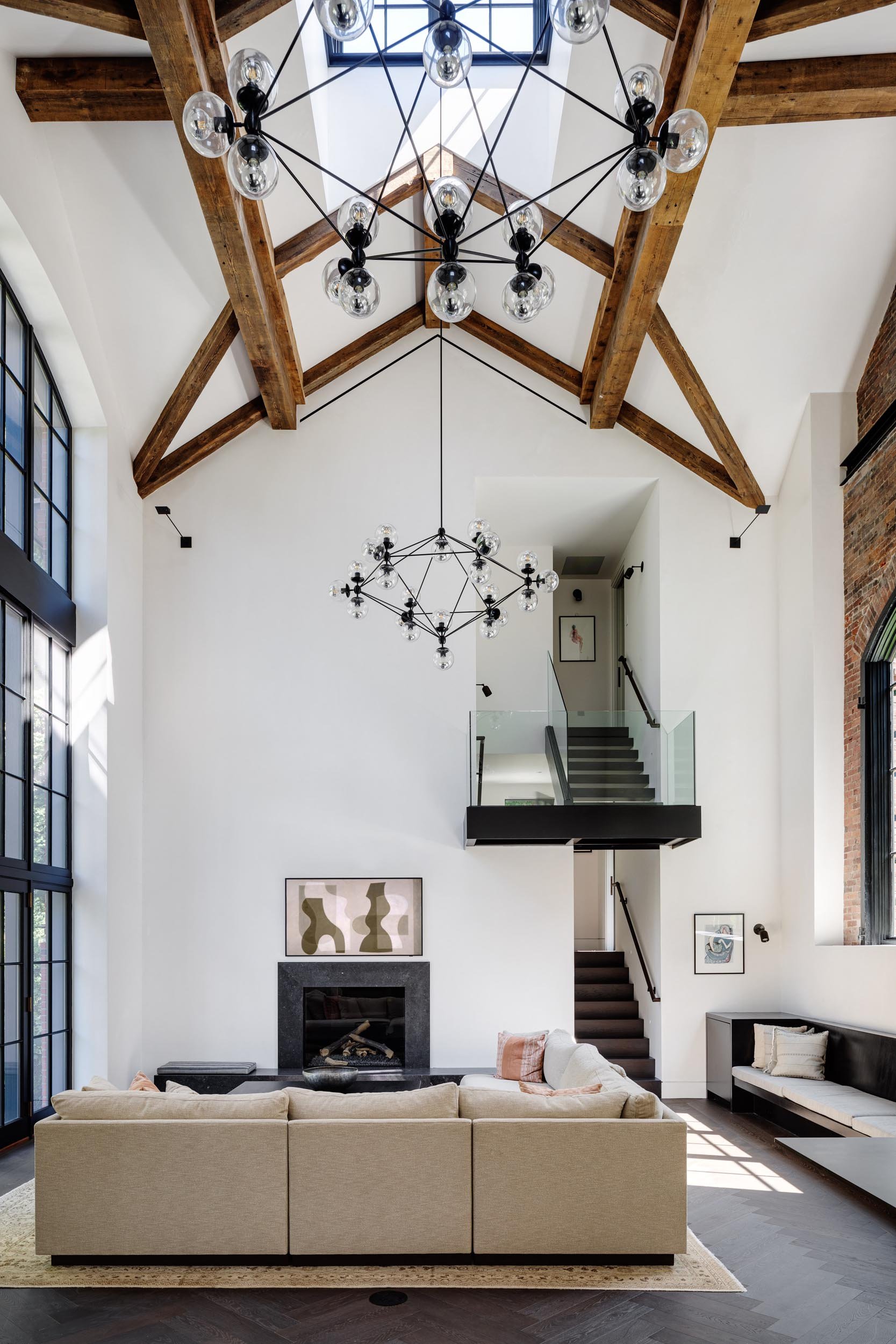 13-CarriageHouse-813-2Web.jpg