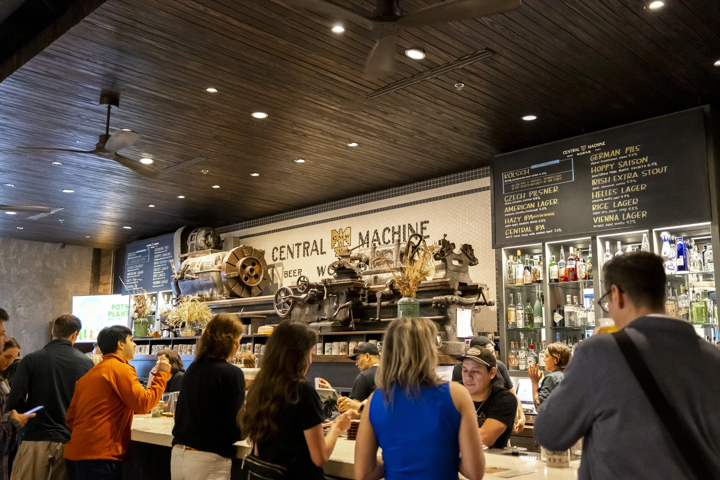 Bar service Taproom .jpg