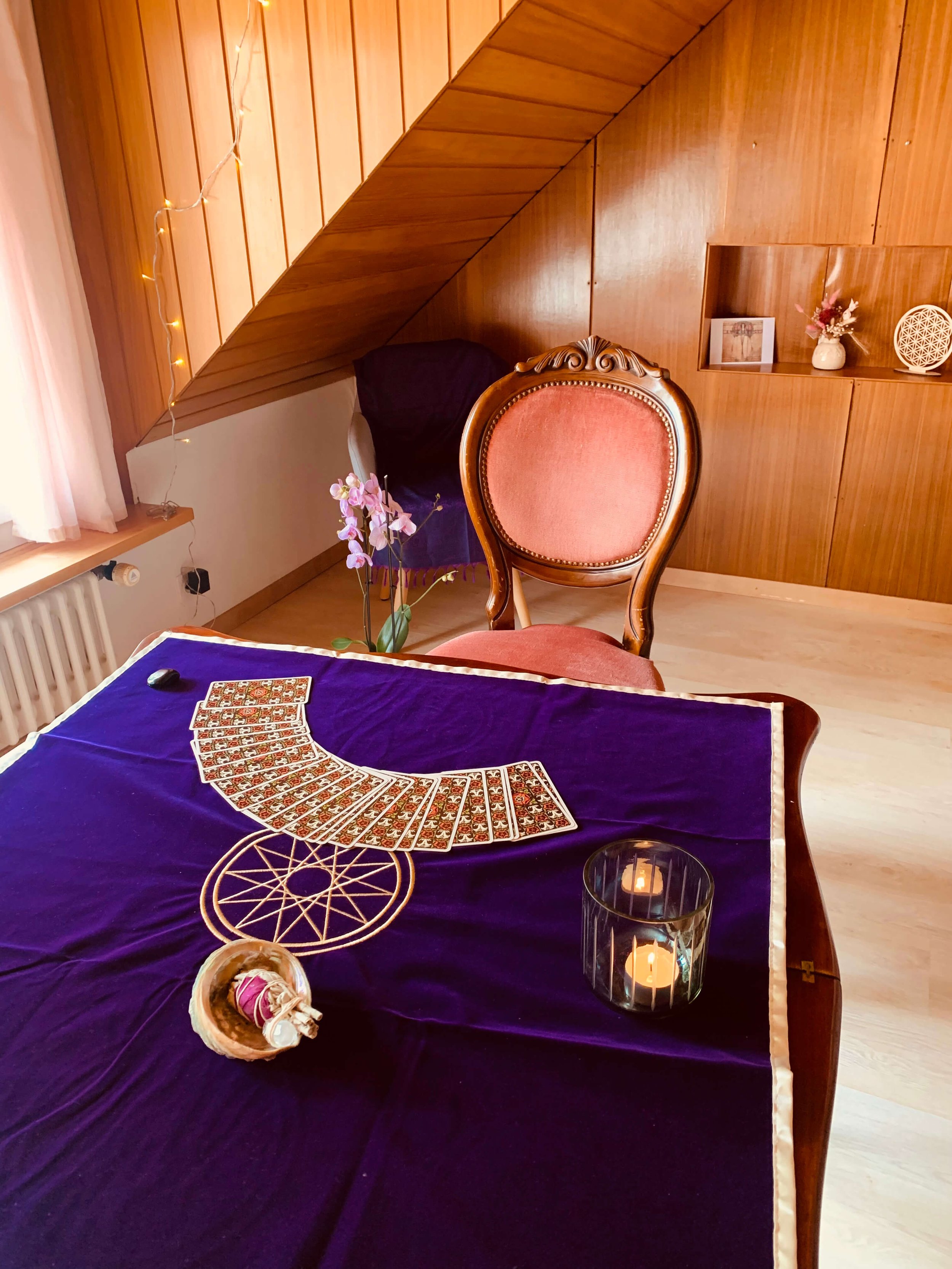 Espace de consultation tarot au cabinet Almalience – guidance intuitive