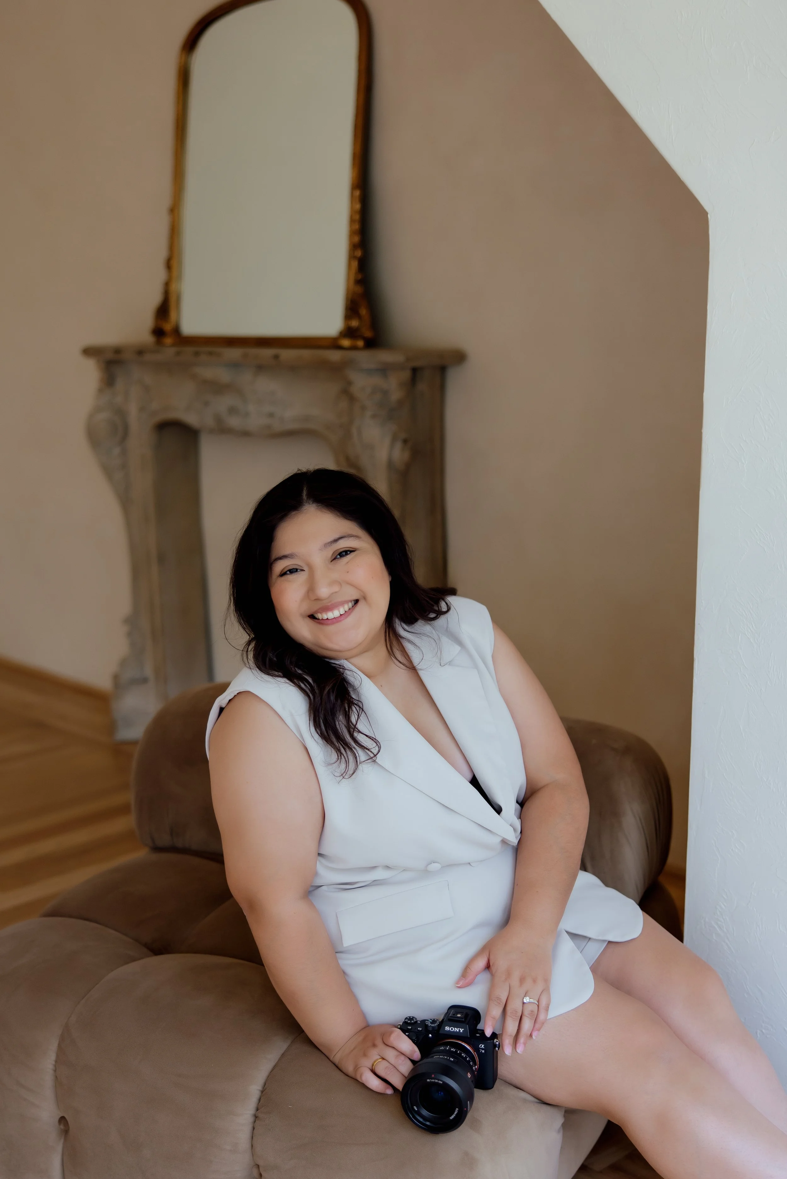 Vanessa Tobias, bilingual birth doula and birth photographer in The Woodlands, TX