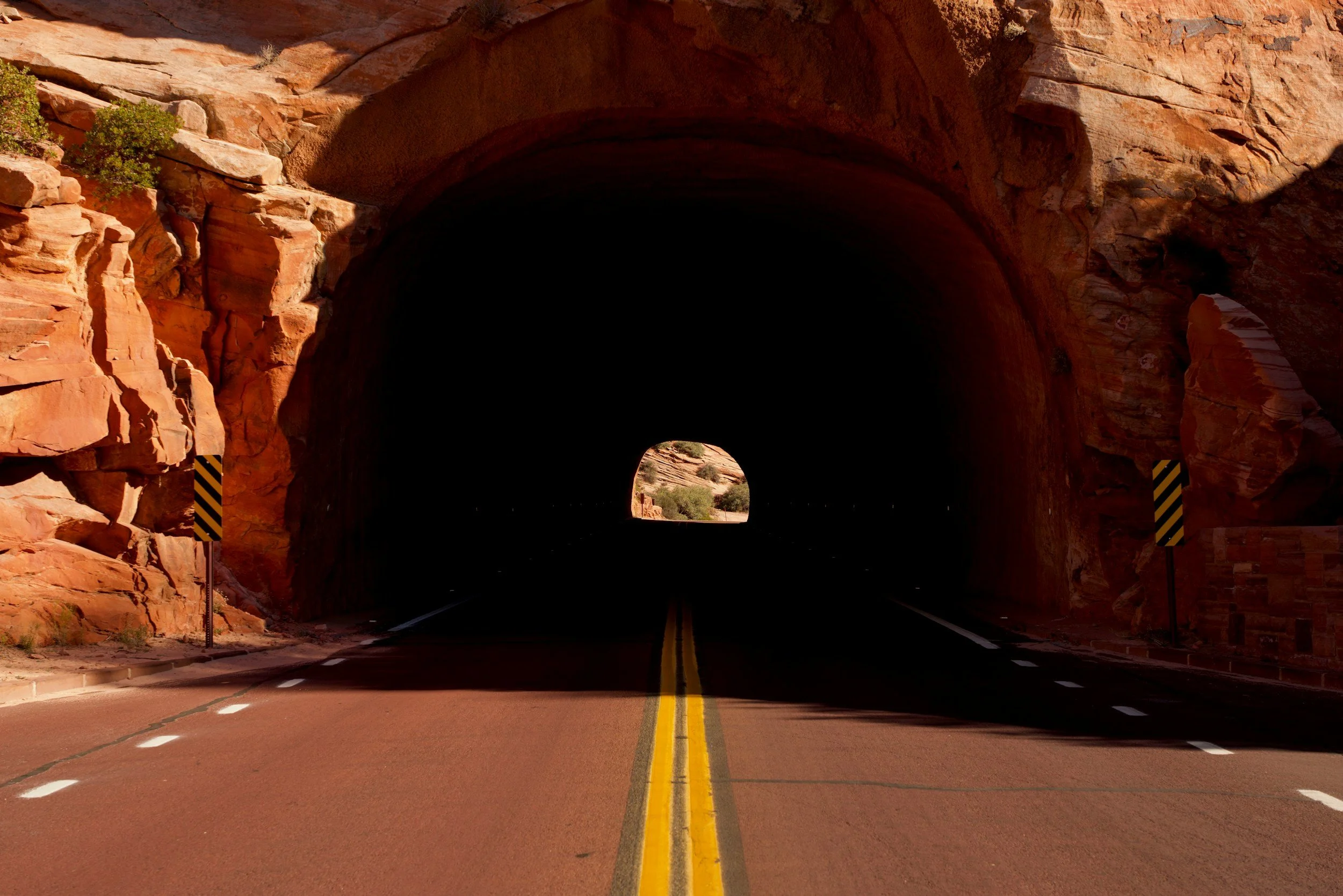 How Far Apart Are Zion and Bryce Canyon, Really?