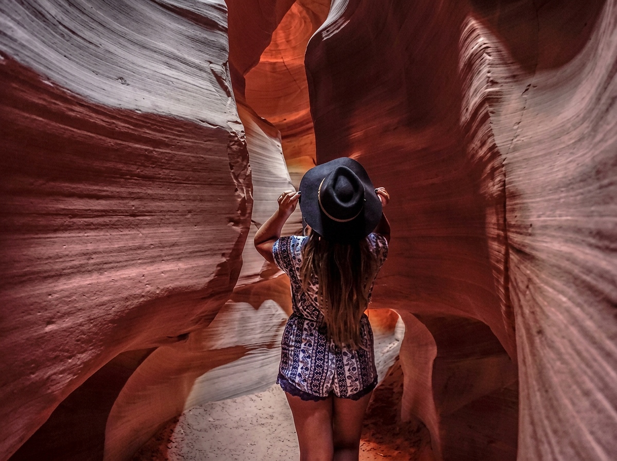 Sightseer's Tour - Upper Antelope Canyon