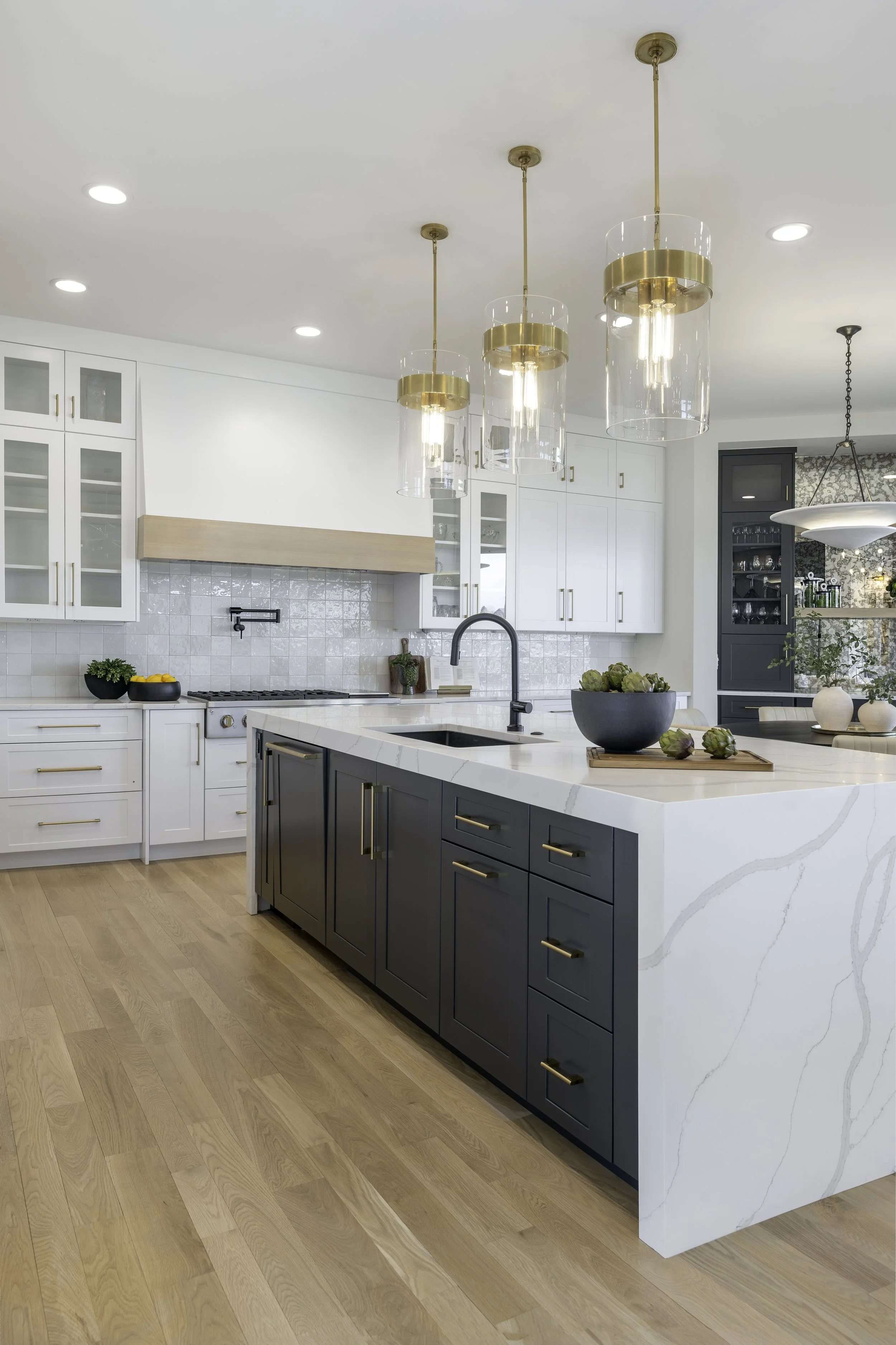 002-Rosy-Heart-Photo-Studio-10-Black-Residence.jpg