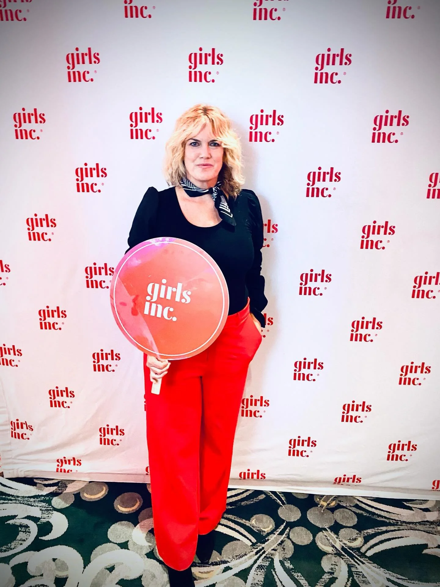 What an inspiring day celebrating the leaders of tomorrow with @girlsinc! This organization truly aligns with our mission to empower female voices from the ground up! Thank you for your inspiring words, @traceywigfield and @jinnyhowe_ Let&rsquo;s pai