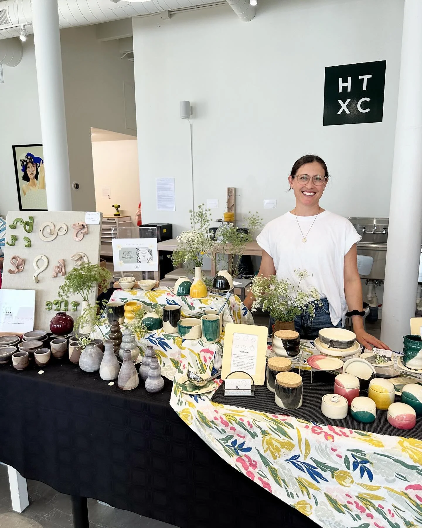 It was such a fun and exhausting two weekends of markets! It&rsquo;s always so special to see people hold something in their hands that I made with mine &mdash; and sometimes even love it enough to want to take home🛍️ 
Thanks to @htxclay and @height