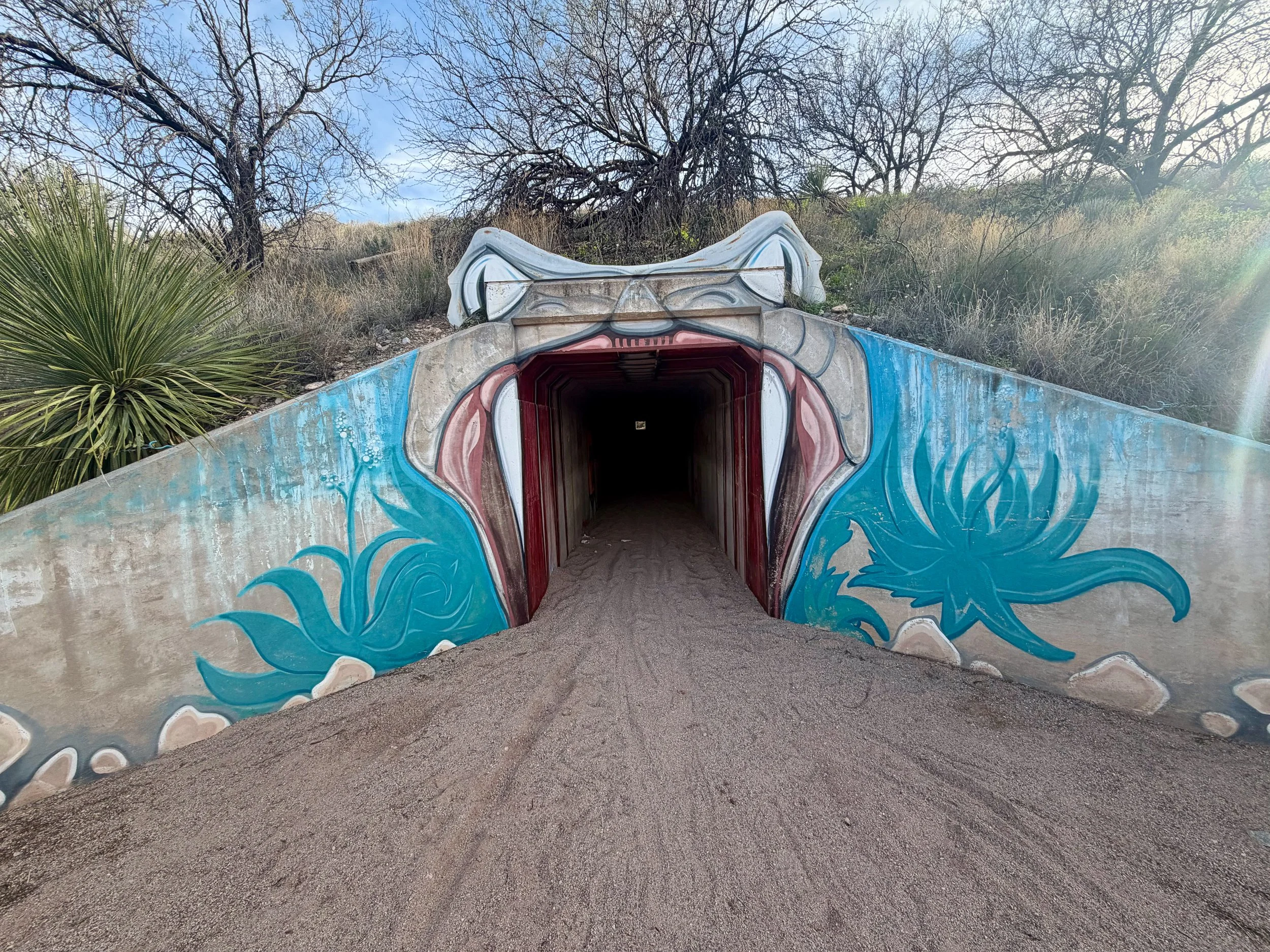  Artwork on the north side of highway crossing 