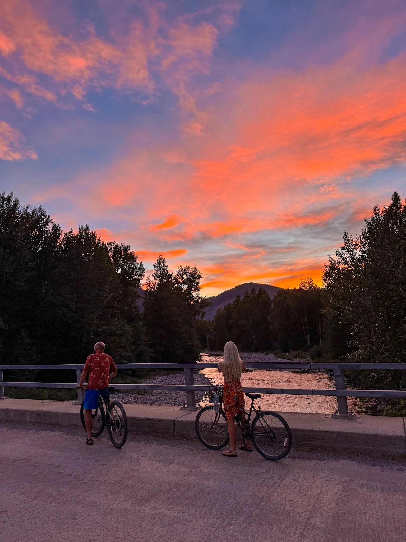  A beautiful sunset in Mazama, Washington 
