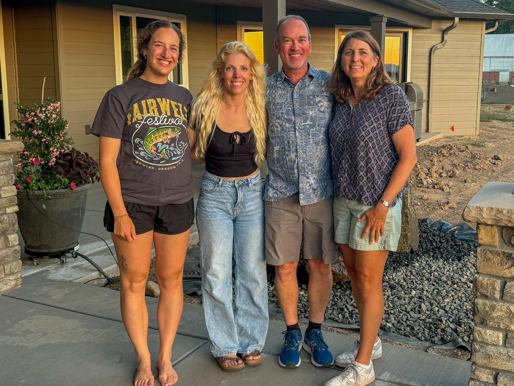  Got to have dinner with Links and Wavy at Bags’ house in Oregon. Thankful for trail friends! 
