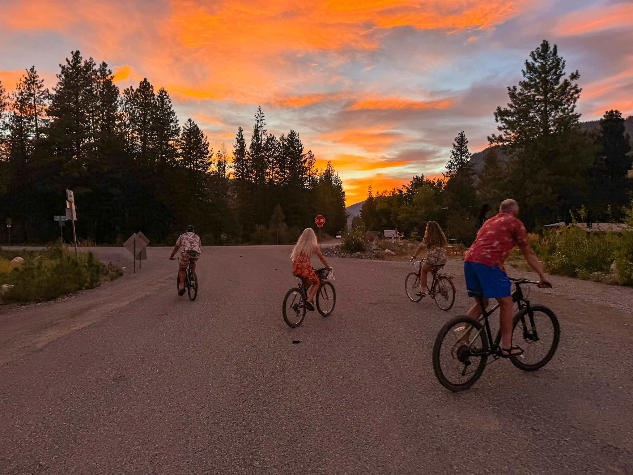  A beautiful sunset in Mazama, Washington 