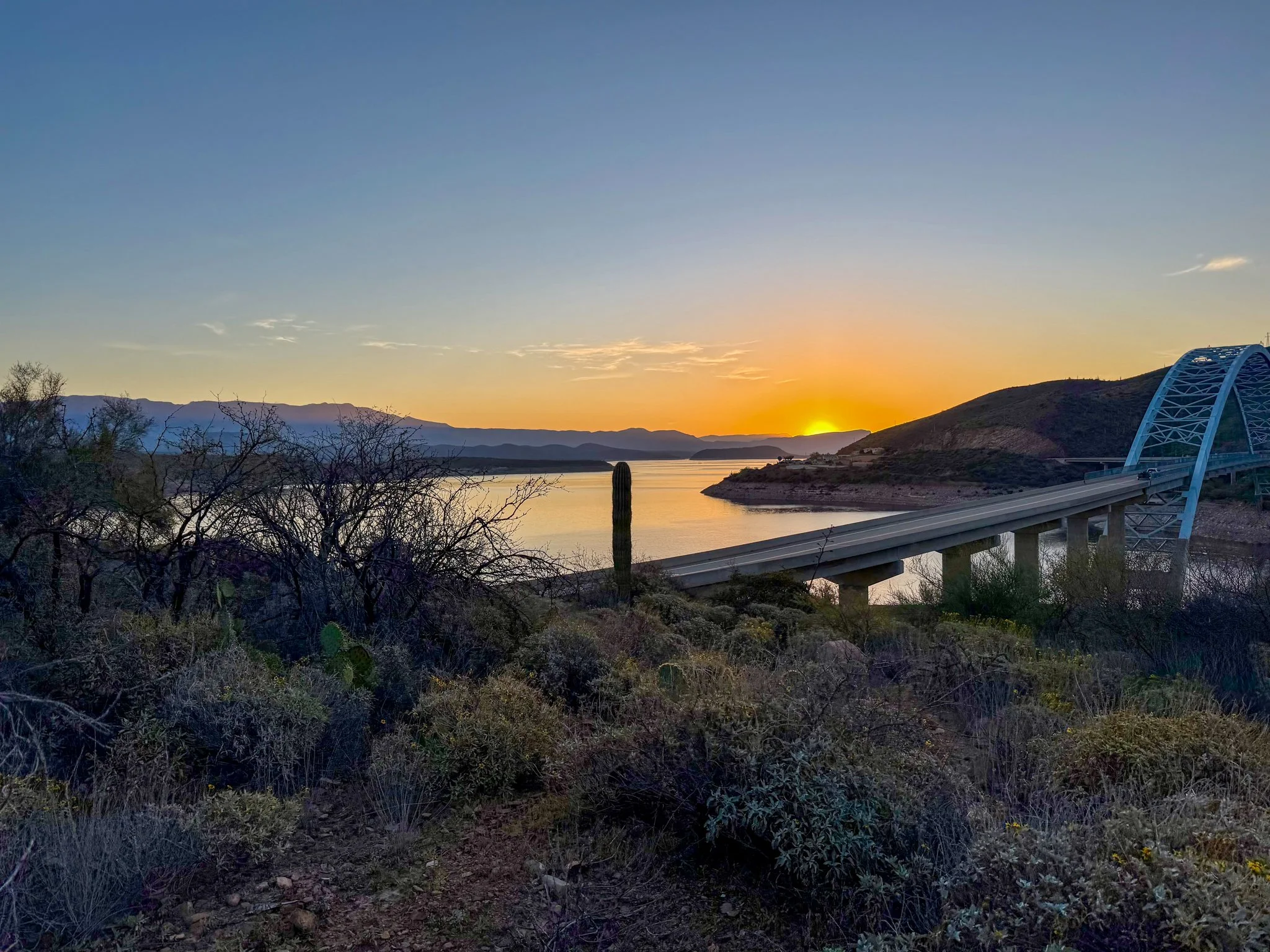  Sunrise over Roosevelt Lake 