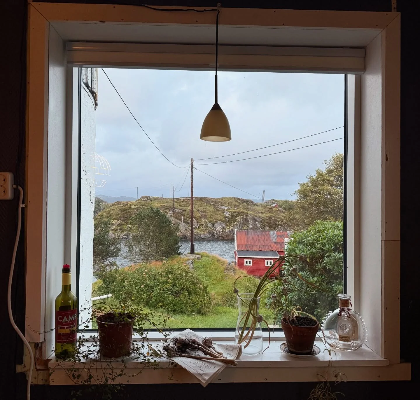 On an island, not too far from Mj&oslash;mna with dear friends.
Yesterday was 🚊-&gt;✈️-&gt;🚊-&gt;⛴️-&gt;🚐-&gt;🛥️