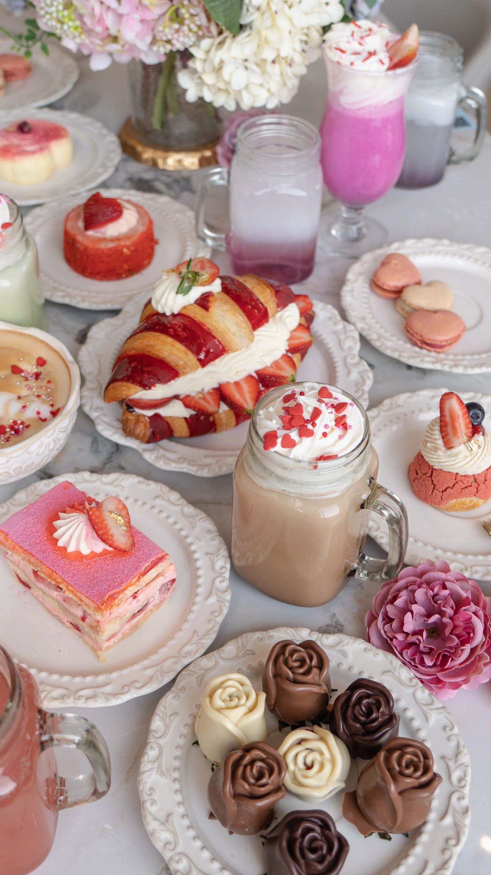 Roses & Berries Café