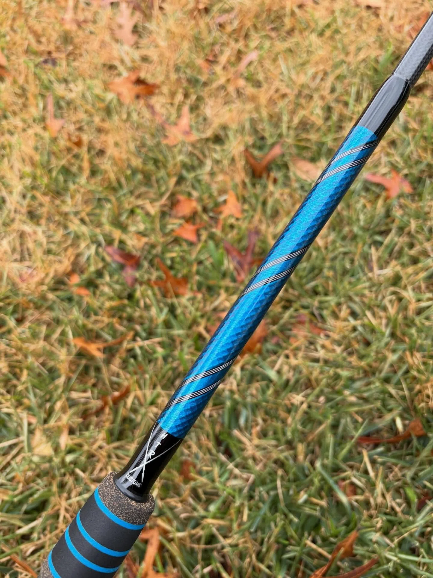 First time trying a dragon scale wrap. I would say it was a success! Very pleased with how this rod came out.
&bull;
&bull;
&bull;
&bull;
&bull;
&bull;
&bull;
#Customrod #customrods #customrodbuilding
#Customrodbuilder #fishingrod