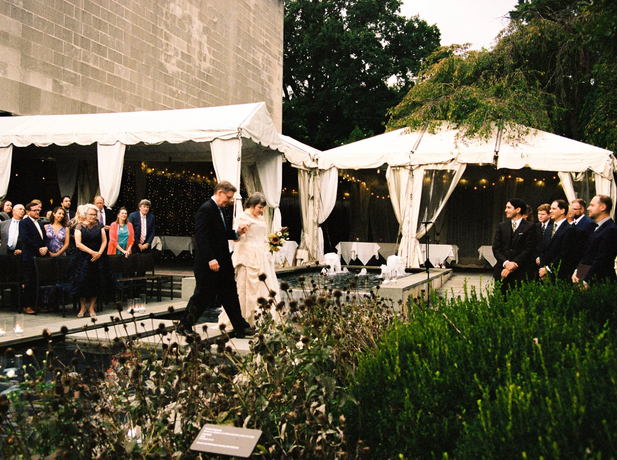 Art-Filled Baltimore Museum of Art Wedding - Wedding Photographer Art-Filled Baltimore Museum of Art Wedding3.jpg