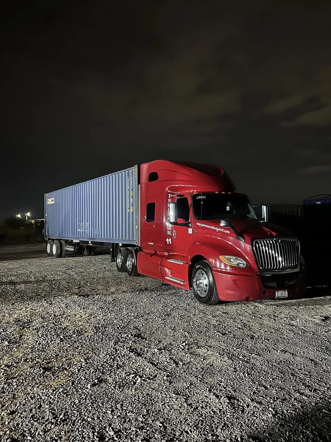 Remolque tipo chasis portacontenedor