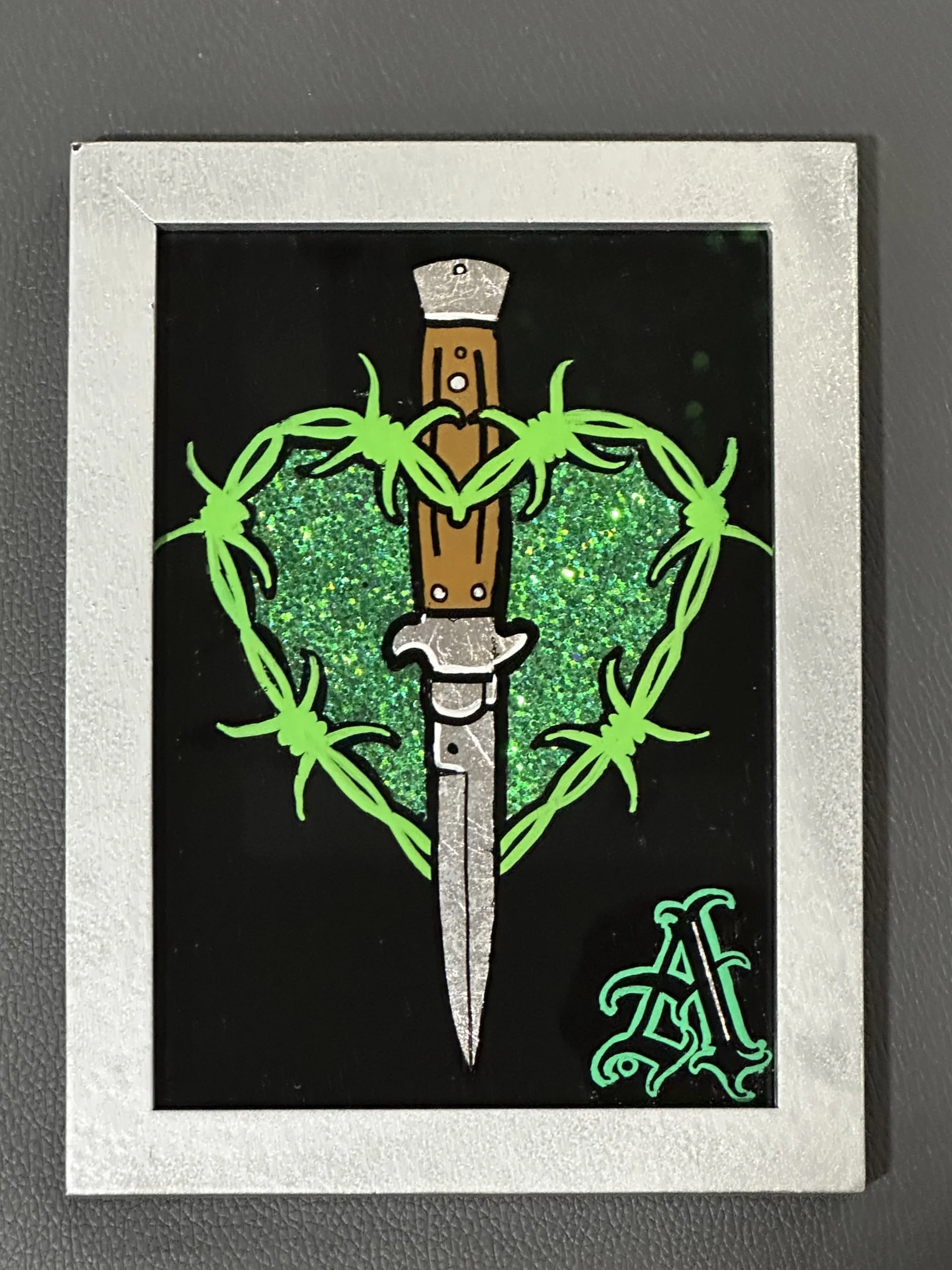 Green barbwire heart
