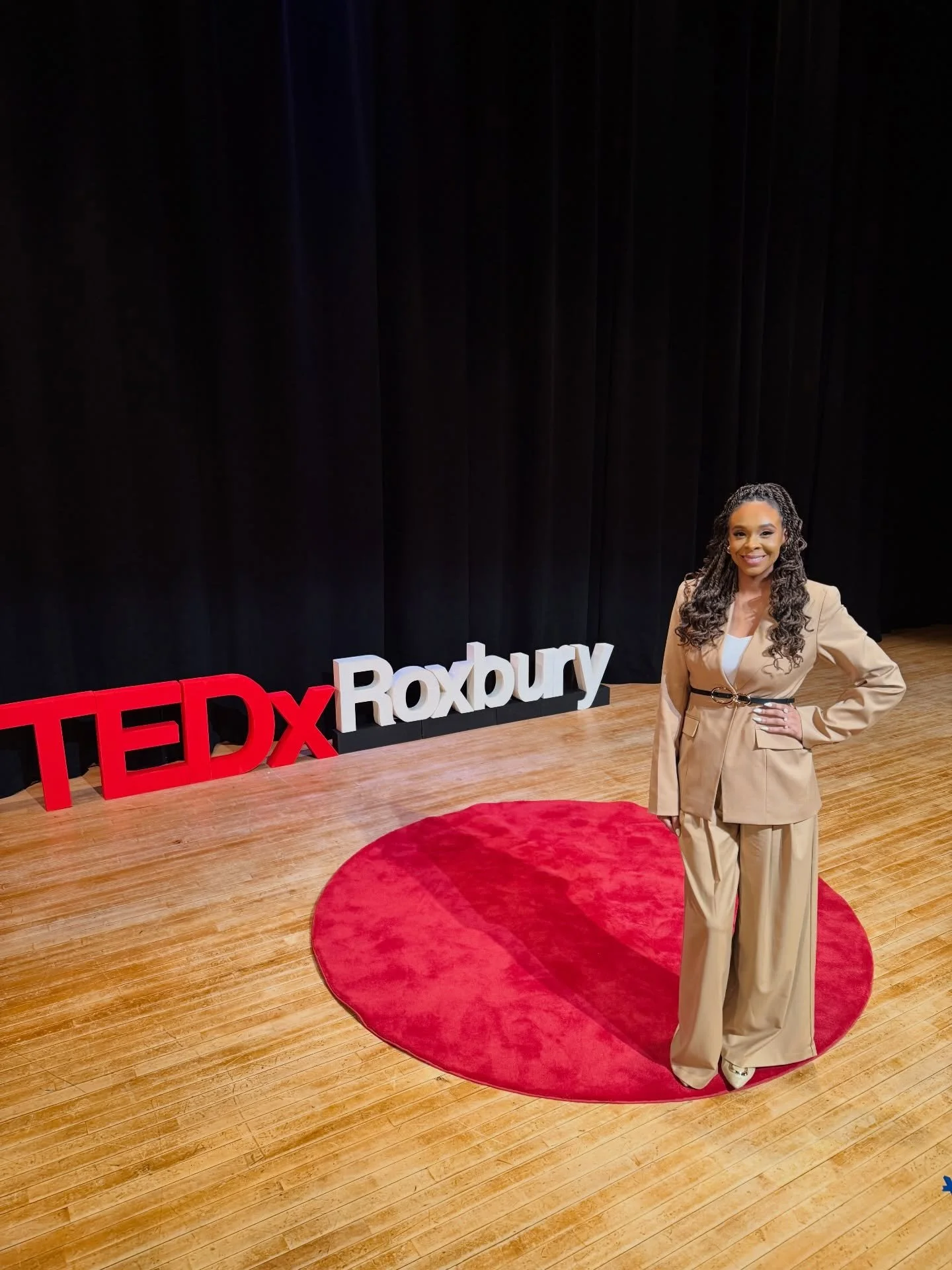 Officially a featured artist at TEDx Roxbury. I&rsquo;m still in awe of where poetry can take you. 🙌🏾

I&rsquo;ve watched Sarah Kay share her poems on the TED stage, and admired so many TED and TEDx performances over the years. To now be part of th