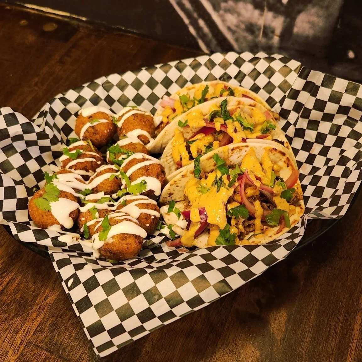 🌮 It's Tuesday! 🌮

Stop in tonight for Street tacos! EJ has been back in the kitchen workshopping this one for days and it's sooooo good. 

3 tacos (choice of steak, chicken, or carnitas) topped with charred corn, pickled red onions, chipotle crema