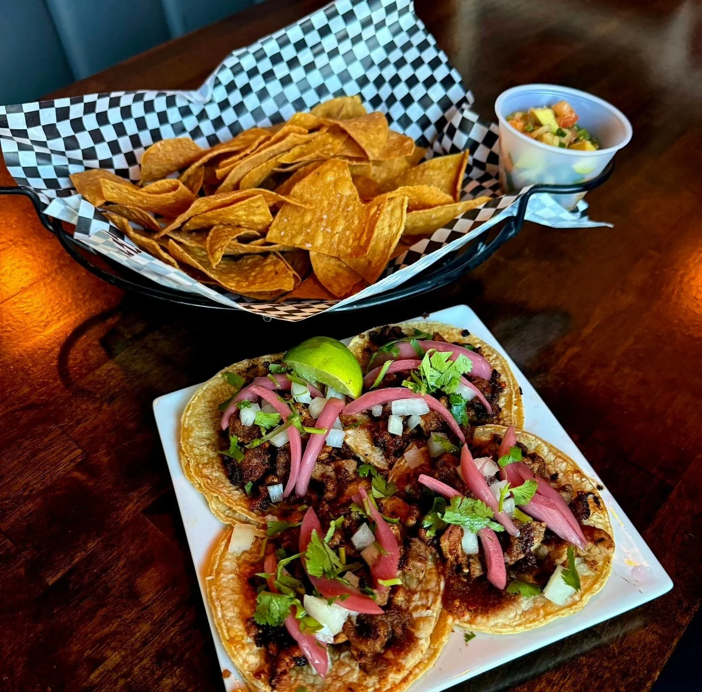 No dinner plans?

Come check out what Elijah cooked up for Taco Tuesday!

🌮 Campechano Tacos
Steak, chorizo, fire roasted salsa, onion, cilantro, &amp; pickled red onions. Try them with fresh chips and Avocado-Pi&ntilde;a pico de gallo.

#TacoTuesda