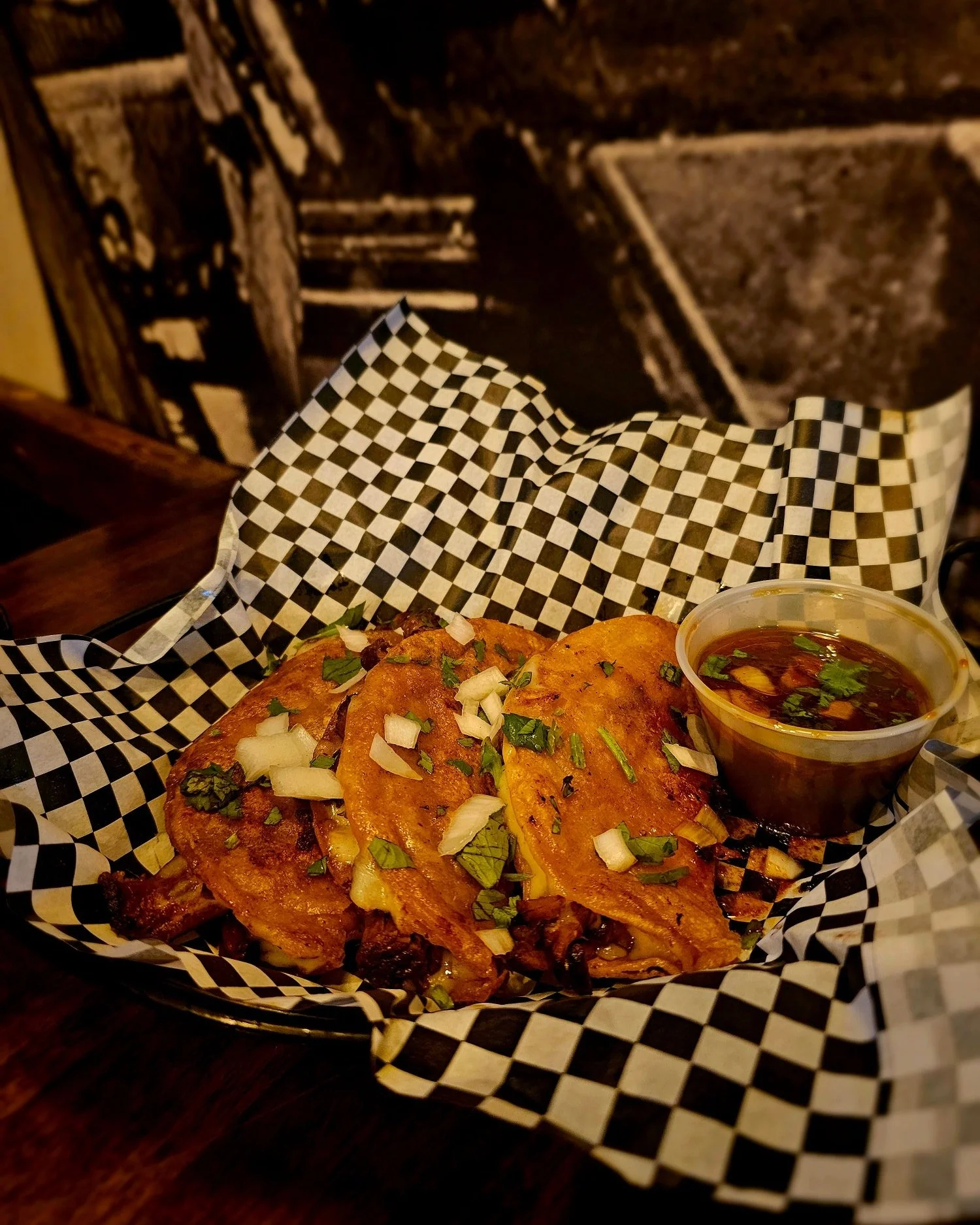🌮 Birria Tacos ‼️

It's Tuesday, come in for dinner to check out this week's special. EJ went OFF with this one! Try them with a side of chips &amp; salsa.

Available 4pm to Close, or while supplies last.

#TacoTuesday #Birria #FranklinStreet