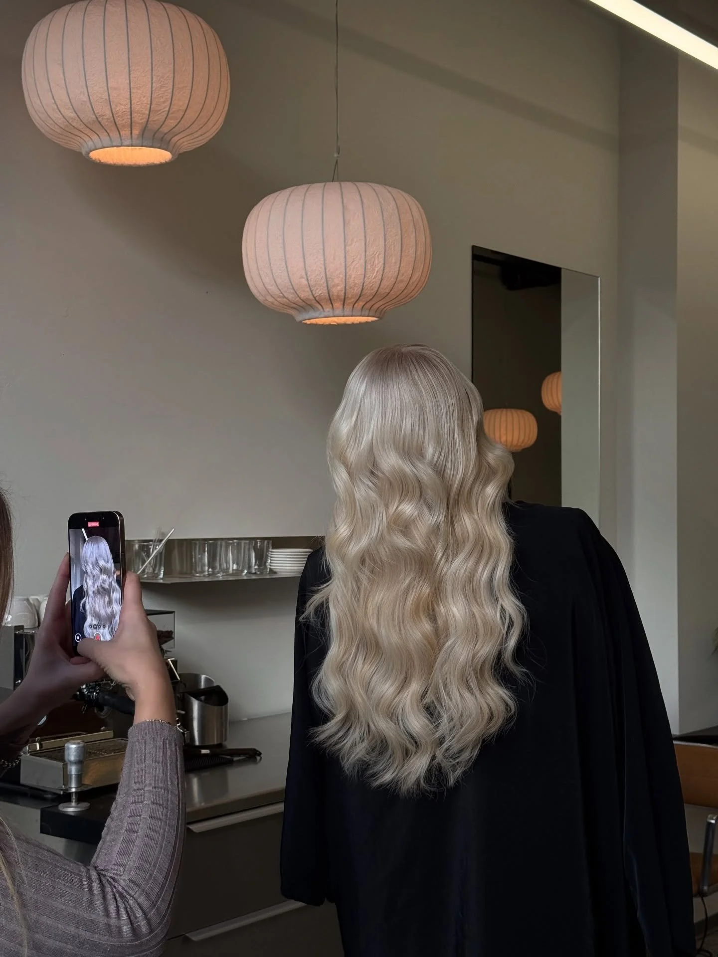 Just appreciating the process + the results 🤍

#extend #extensions #extendhair #extensionsz&uuml;rich