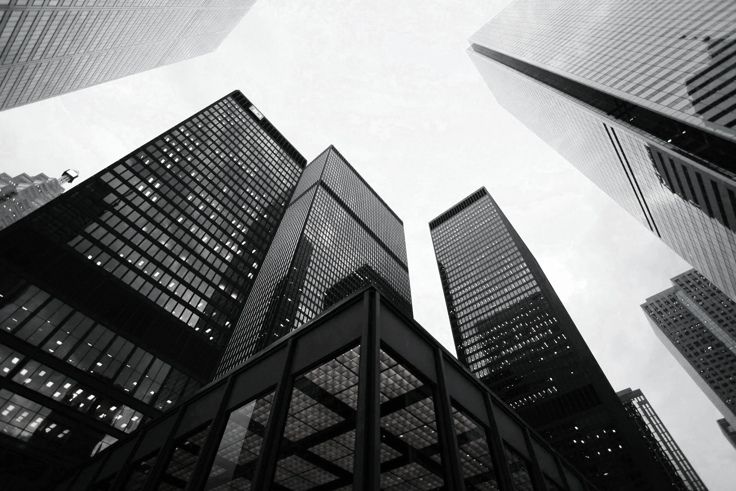 Corporates & Governments