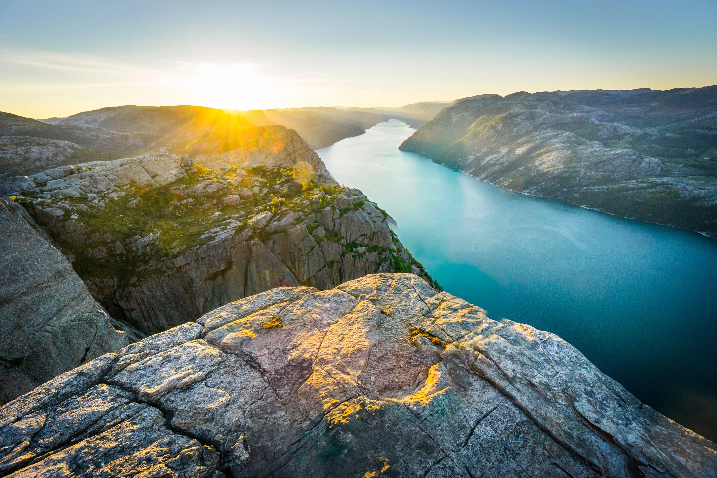 Opplev Preikestolen: Bo rolig ved sjøen på Sokn Camping