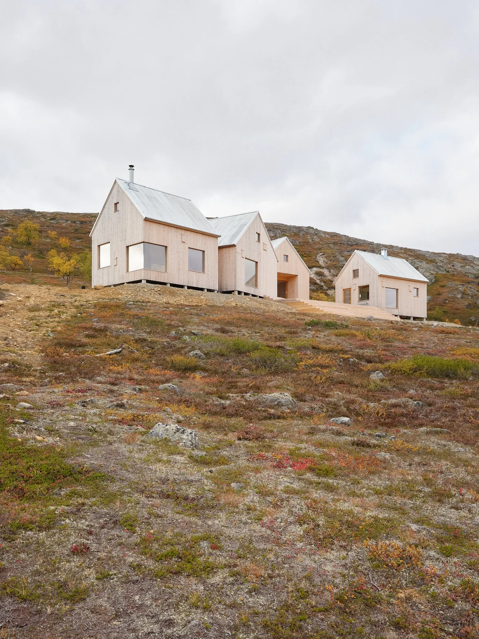 4 cabin house 0203.jpg