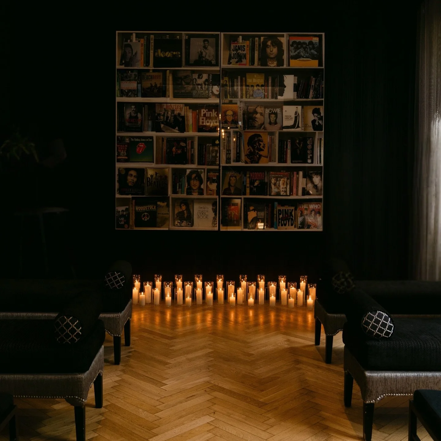 &ldquo;How far that little candle throws his beams&rdquo; - Shakespeare

Some moments deserve to glow. 🕯️

@alyssawashingtonweddings 
@theinchcolm 
@maddisonwhykesmakeup 
@venitamanningcelebrant