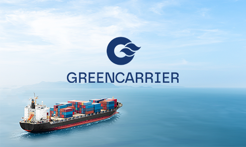 Fartyg på havet med logotyp för Greencarrier ovanför.