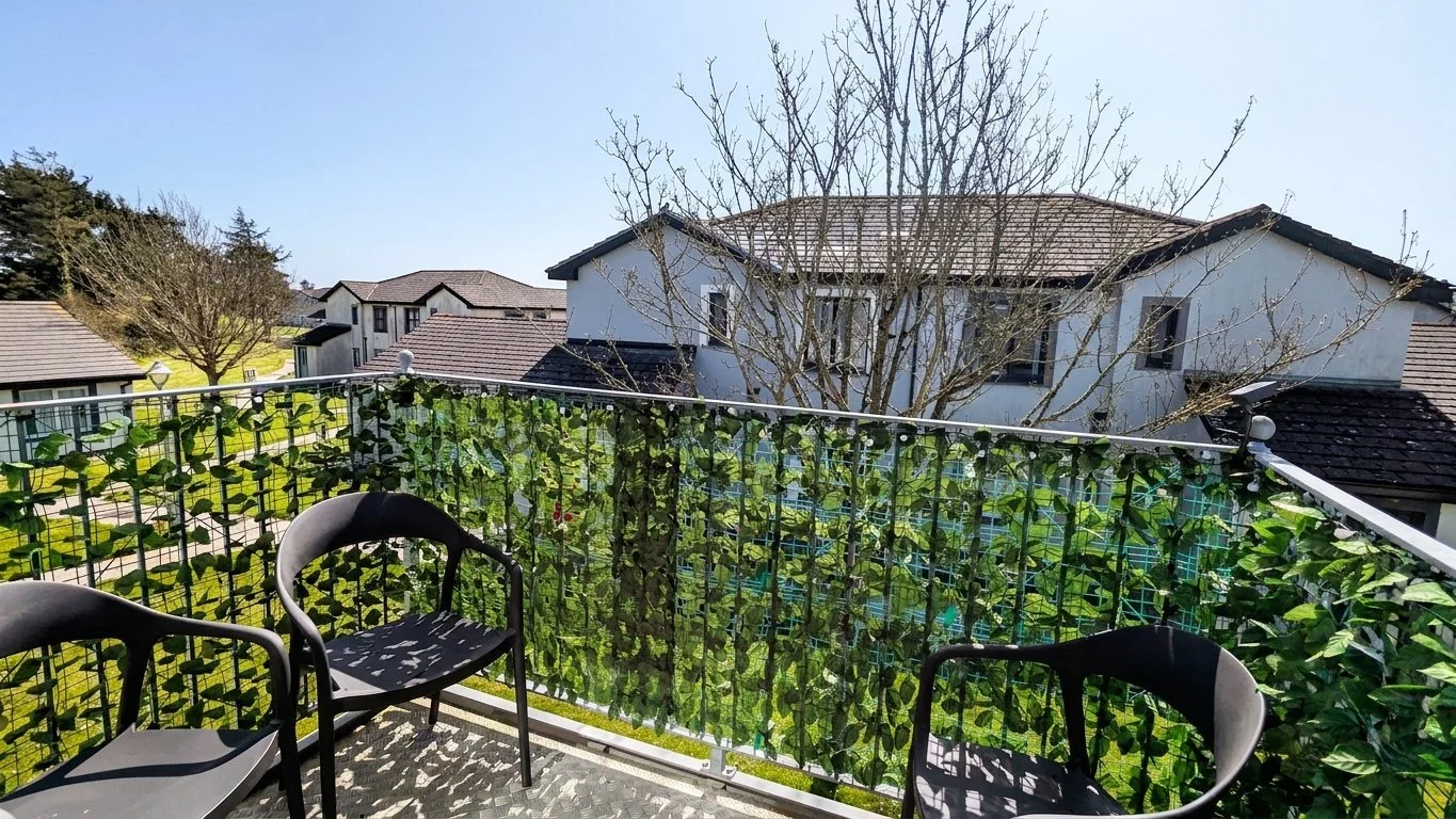 27 Pebble Lawn  - Balcony