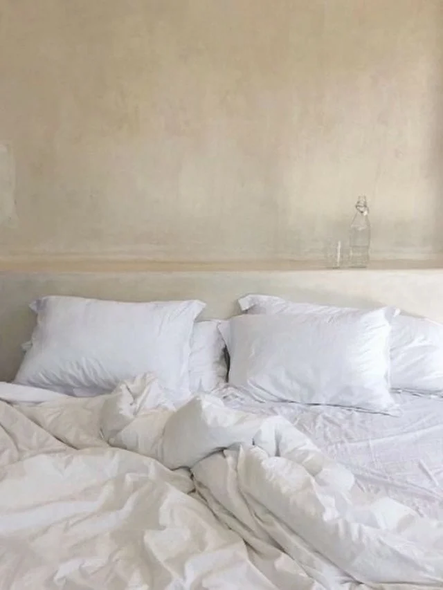 Good sleep support isn&rsquo;t just about going to bed earlier. It&rsquo;s about supporting your body&rsquo;s natural circadian rhythm, the internal clock that regulates hormones, temperature, digestion and energy across a 24 hour cycle.

When that r