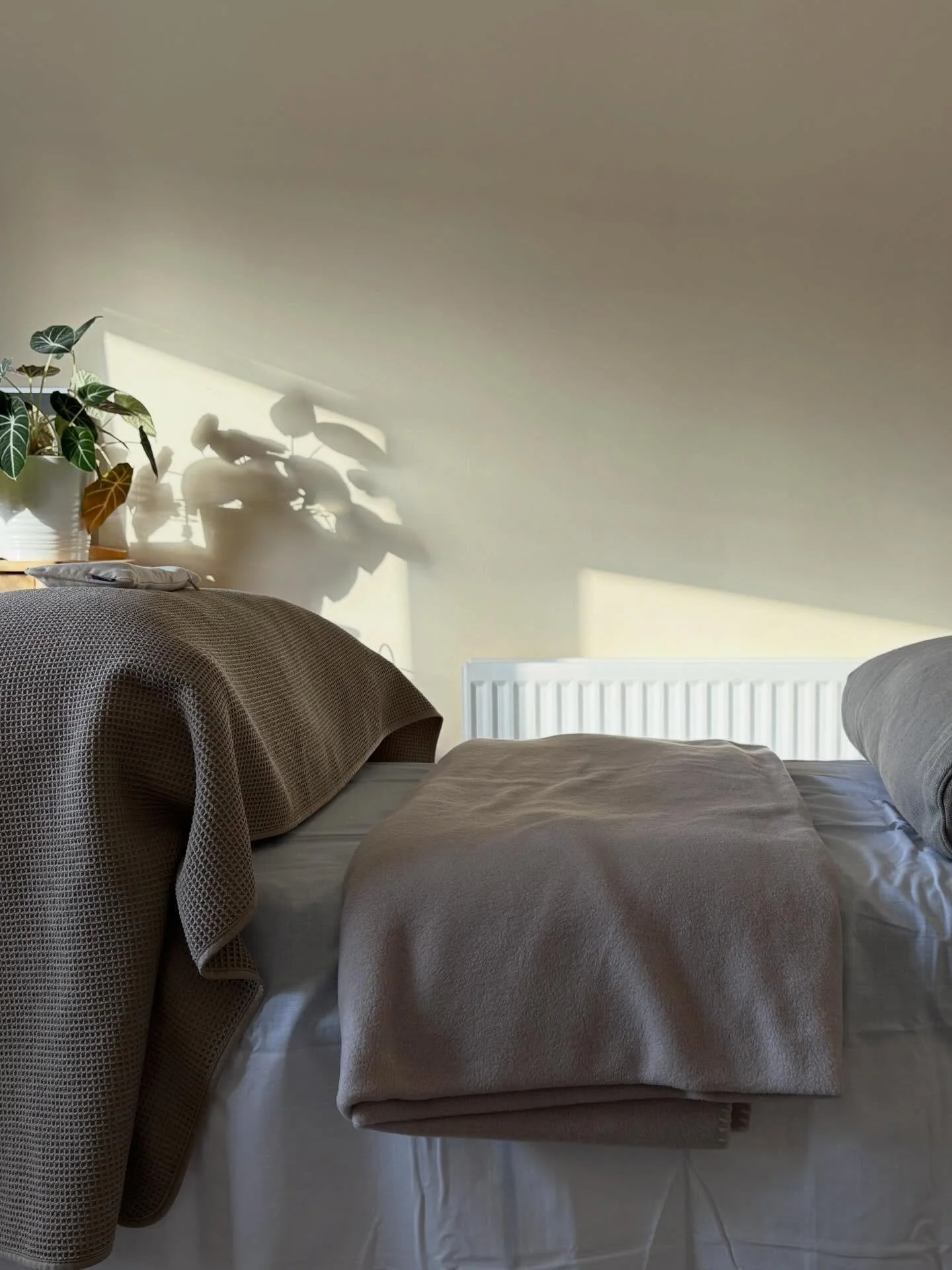 I work with clients for varying reasons and each session is tailored to you. Reflexology helps reduce stress, promote deep relaxation, and support wellbeing. It can also assist with pain management, digestive issues, hormonal balance, circulation, an