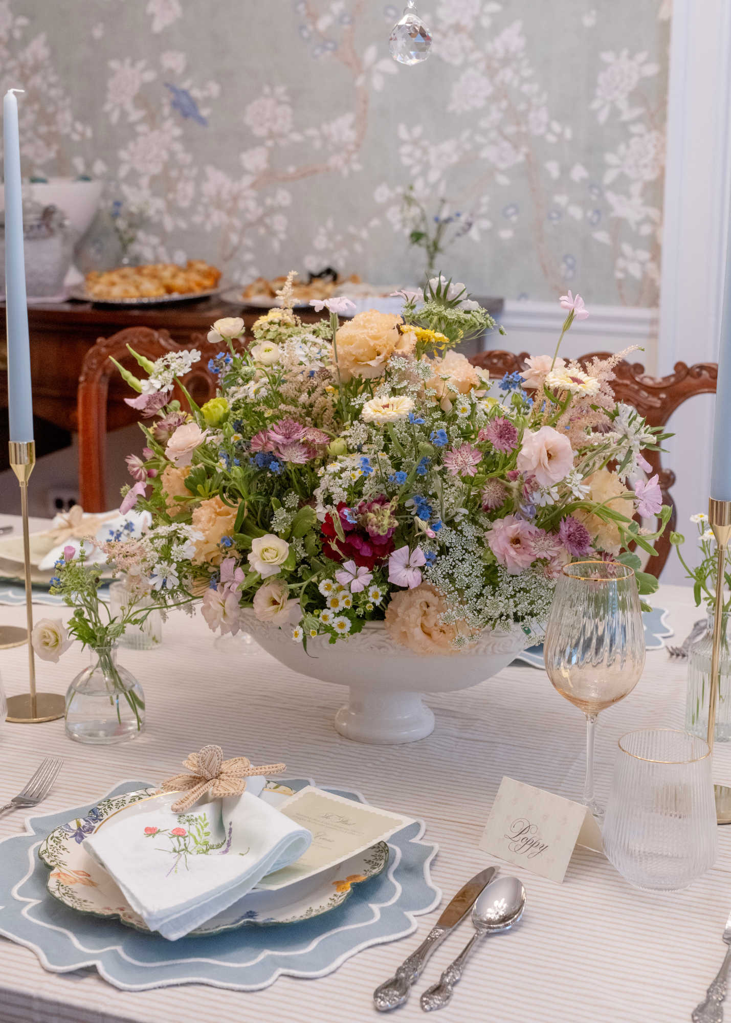 TheRoberts-Tablescape2.png