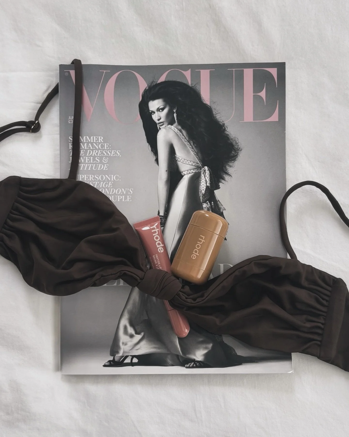 Your essentials this summer 🤍 #vogue #sitc #rhode #essentials #thedevilwearsprada #mirandapriestly