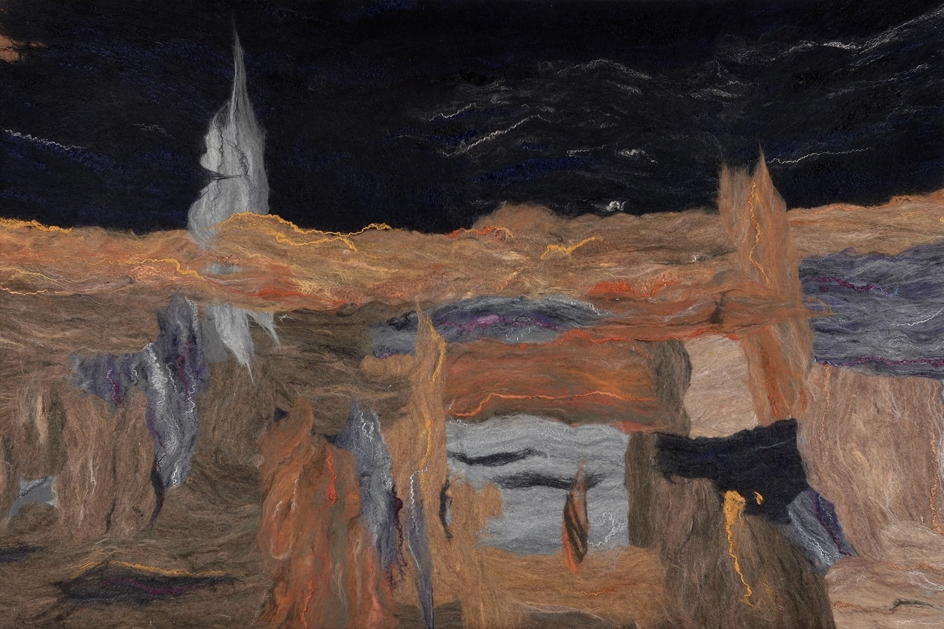 akoestisch paneel, handgemaakt wandpaneel in vilt, kunstwerk, 100% natuurlijke materialen met extra akoestisch materiaal achter het doek.